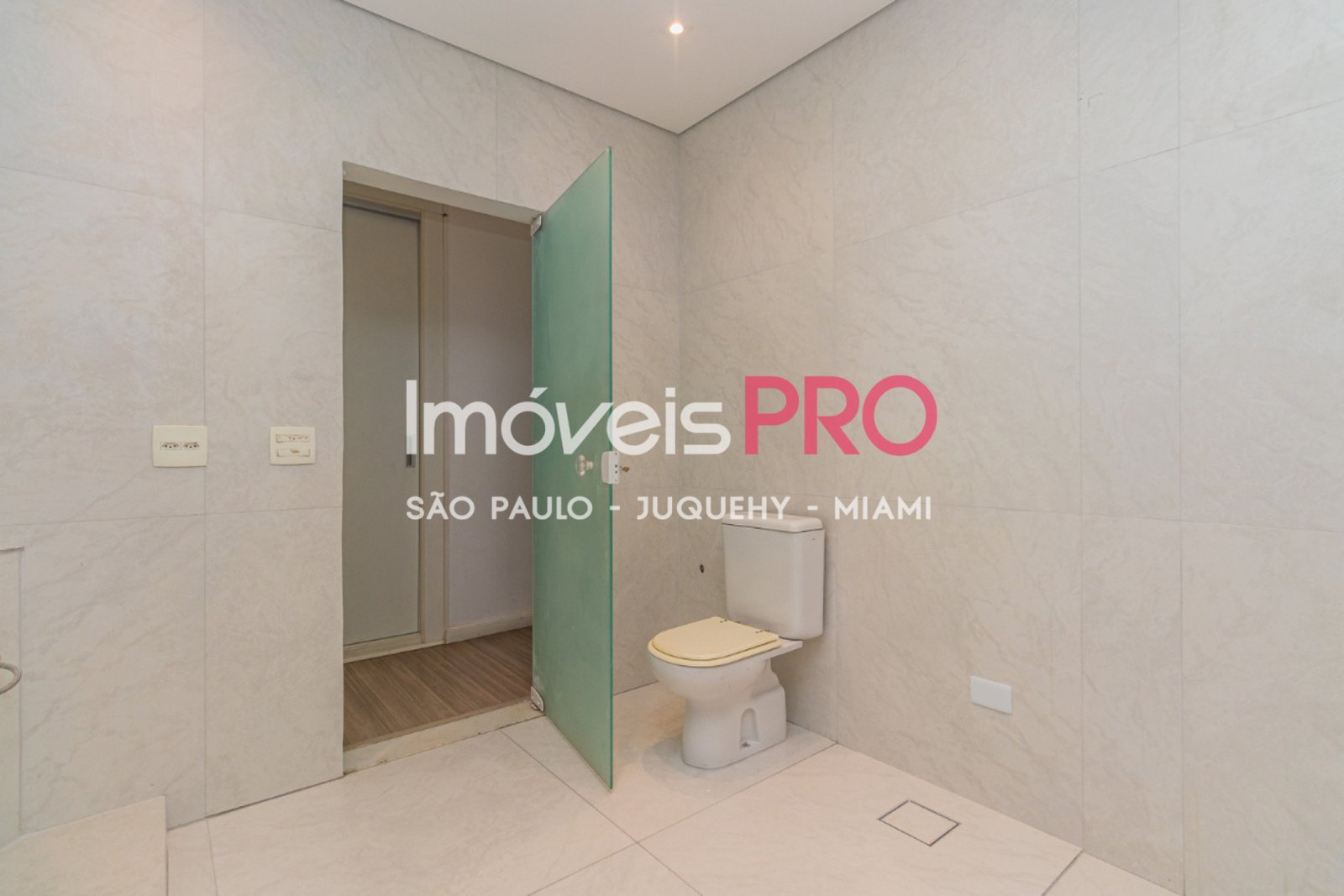 Foto :: https://assets.imoveispro.com.br/thumb/IP38610/apartamento-venda-cerqueira-cesar_IP38610_23_1920x1080.jpg?