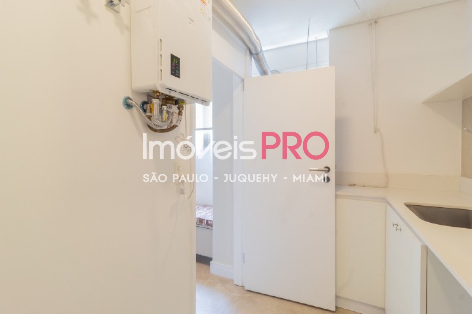 Foto :: https://assets.imoveispro.com.br/thumb/IP38613/apartamento-aluguel-moema_IP38613_23_1920x1080.jpg?