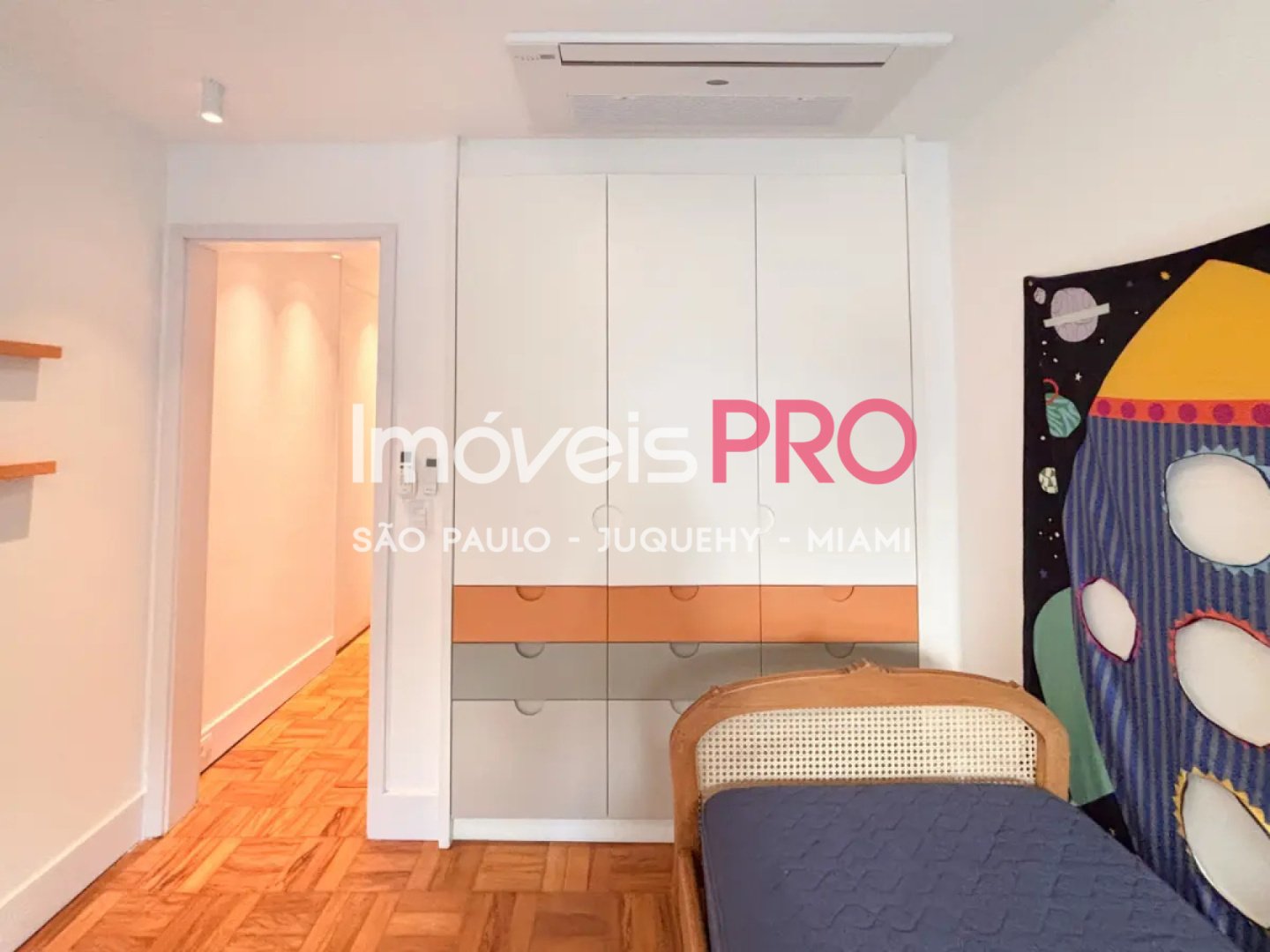 Foto :: https://assets.imoveispro.com.br/thumb/IP38620/apartamento-venda-cerqueira-cesar_IP38620_35_1920x1080.jpg?