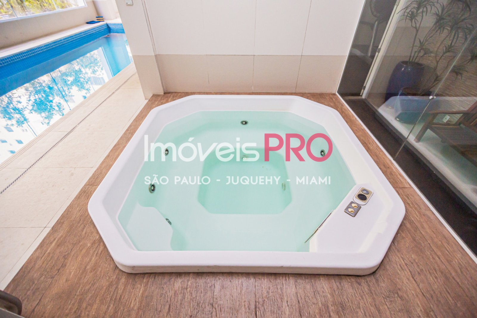 Foto :: https://assets.imoveispro.com.br/thumb/IP38629/apartamento-venda-moema_IP38629_41_1920x1080.jpg?
