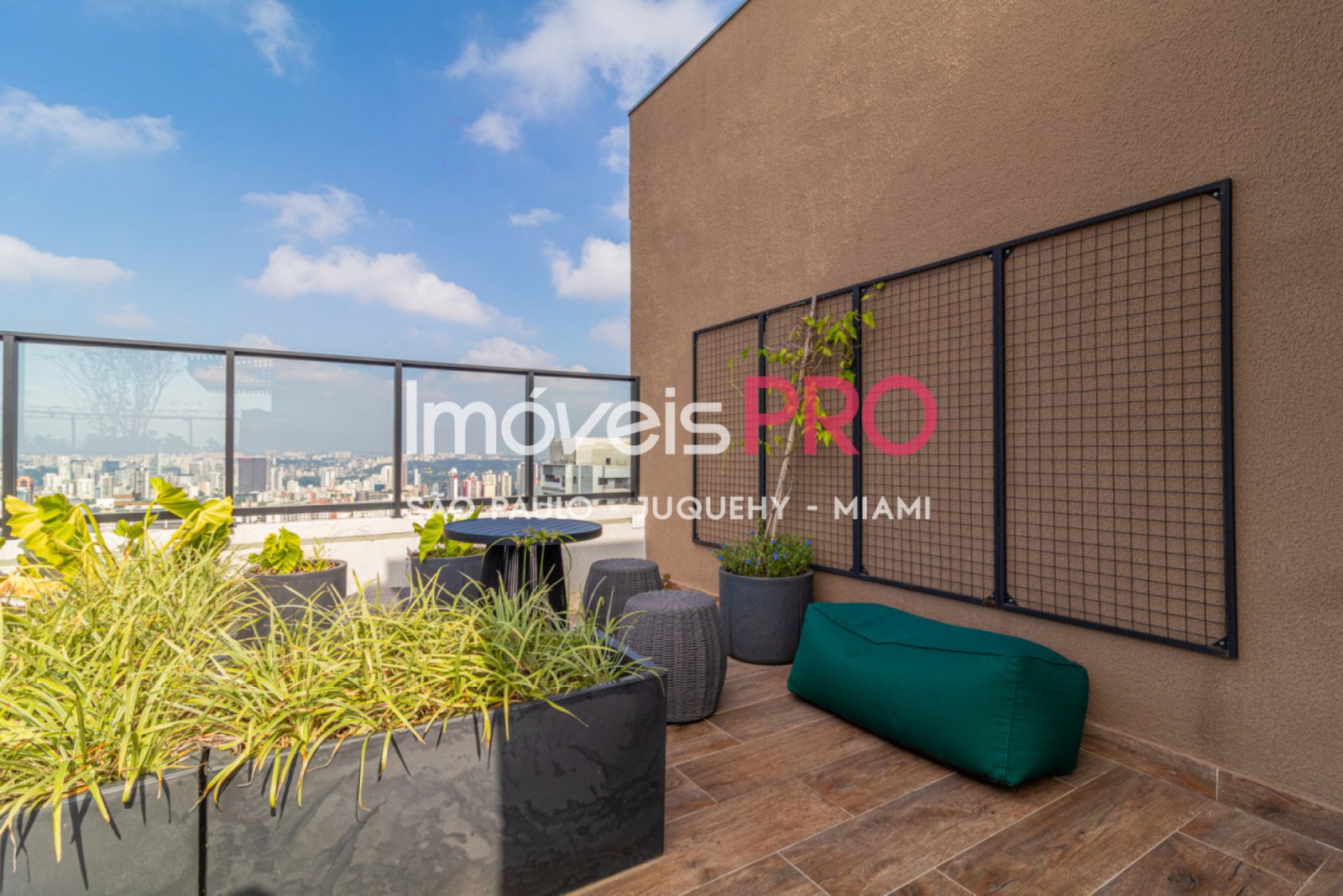 Foto :: https://assets.imoveispro.com.br/thumb/IP38635/apartamento-aluguel-pinheiros_IP38635_29_1920x1080.jpg?
