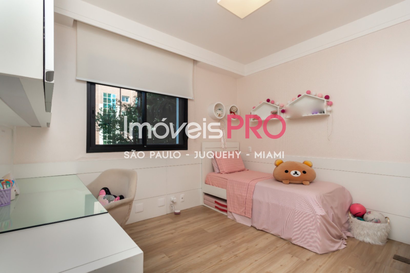 Foto :: IP38636