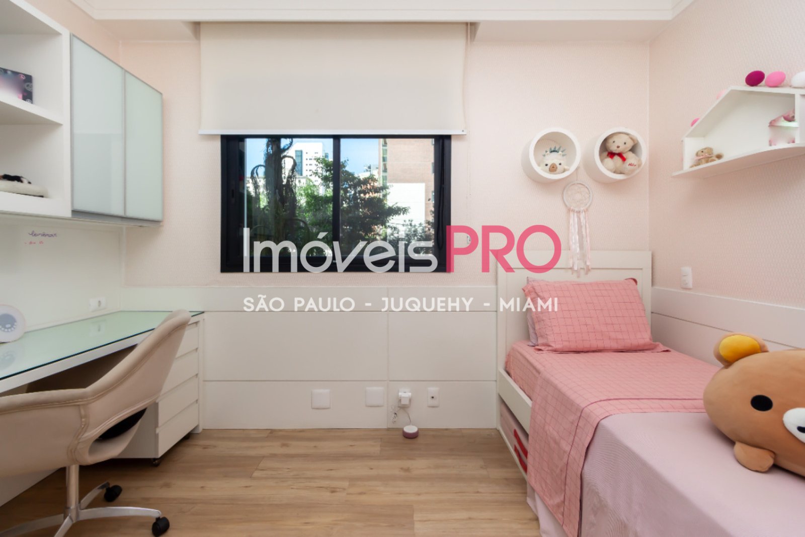Foto :: IP38636