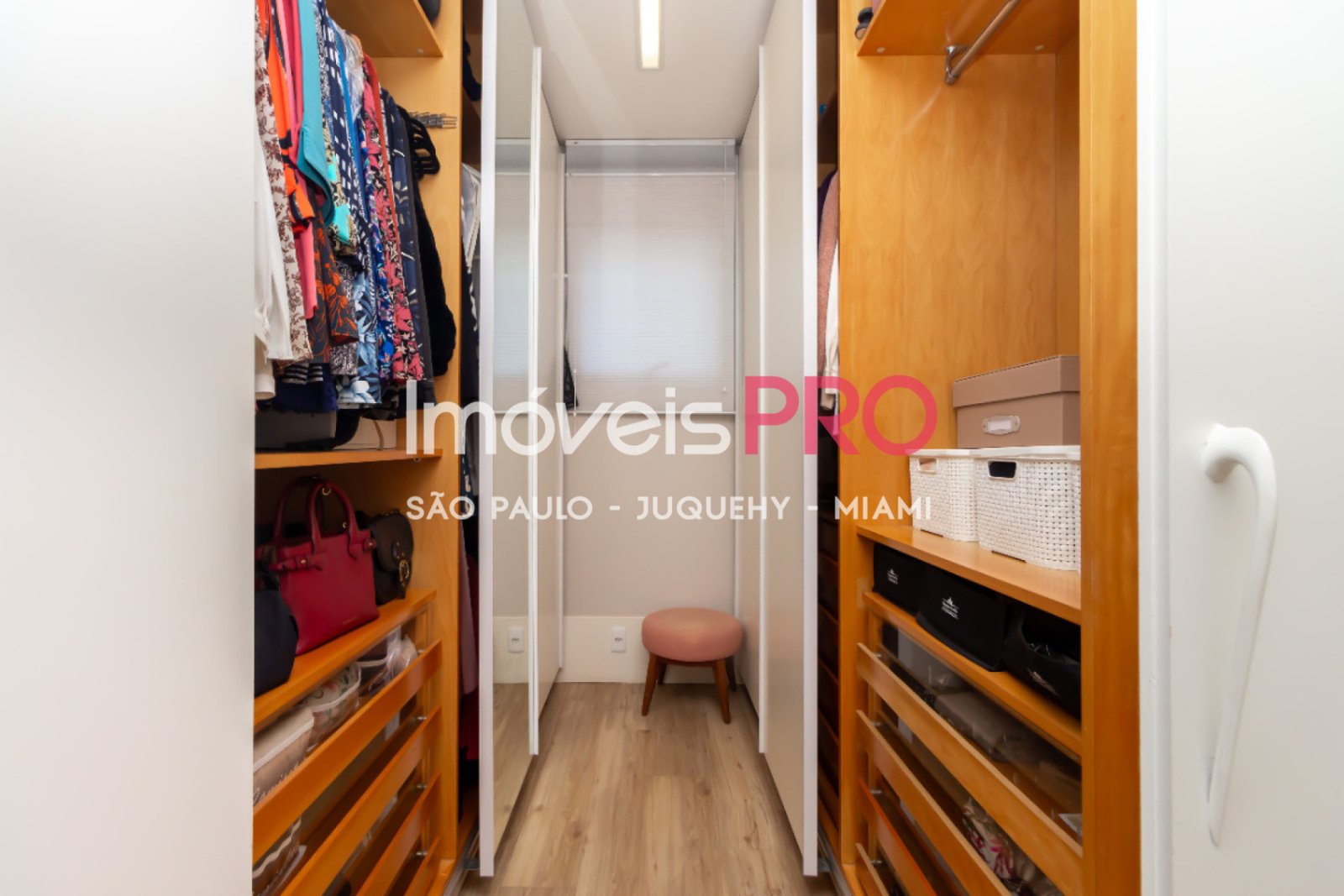 Foto :: https://assets.imoveispro.com.br/thumb/IP38636/apartamento-venda-campo-belo_IP38636_29_1920x1080.jpg?