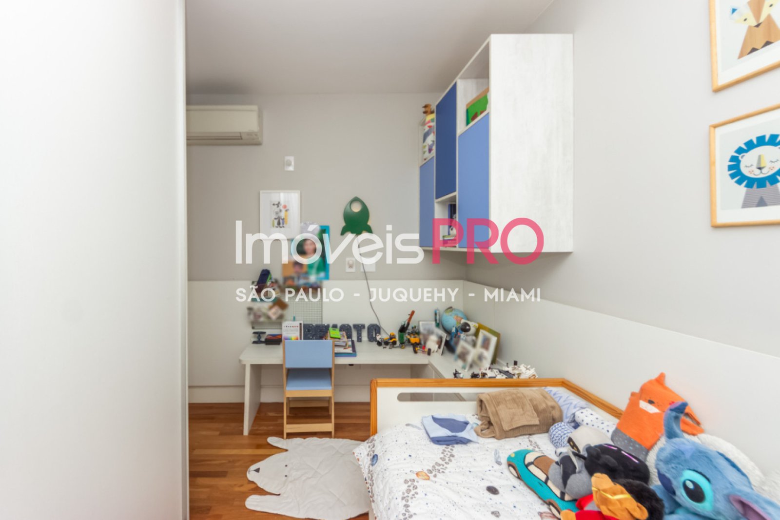 Foto :: IP38651