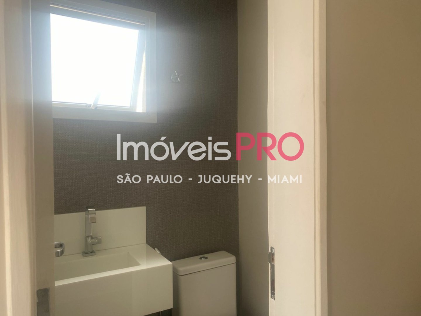 Foto :: https://assets.imoveispro.com.br/thumb/IP38653/apartamento-venda-mirandopolis_IP38653_11_1920x1080.jpg?