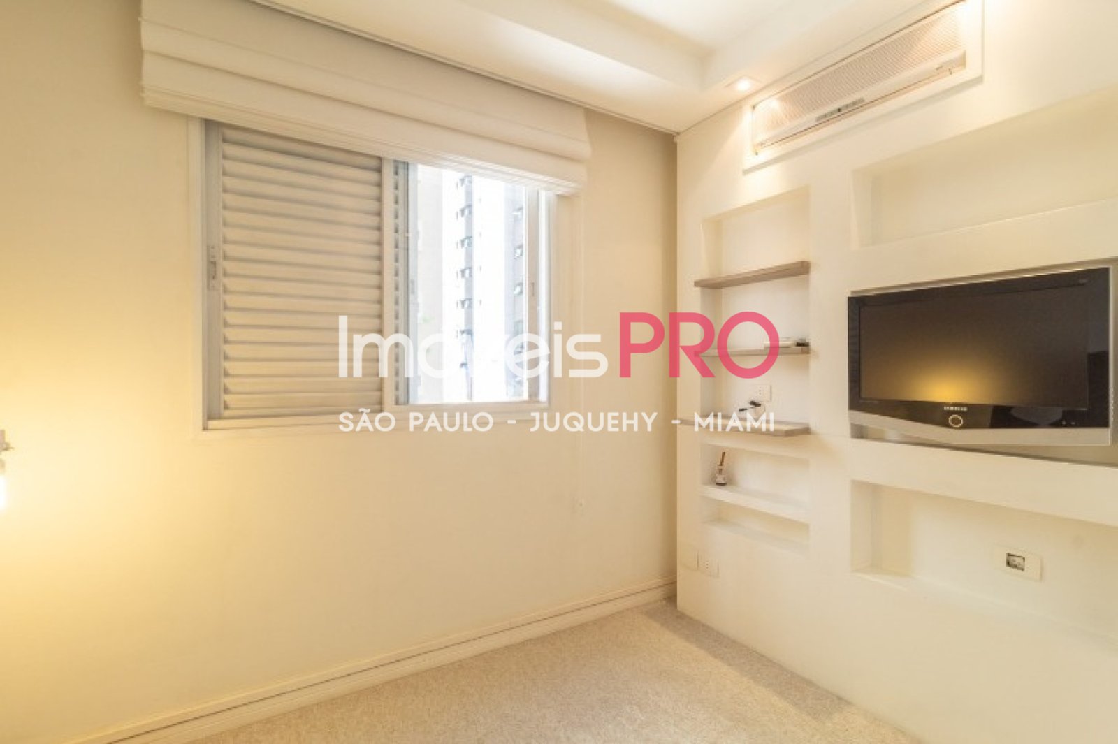 Foto :: https://assets.imoveispro.com.br/thumb/IP38658/apartamento-venda-moema-passaros_IP38658_17_1920x1080.jpg?