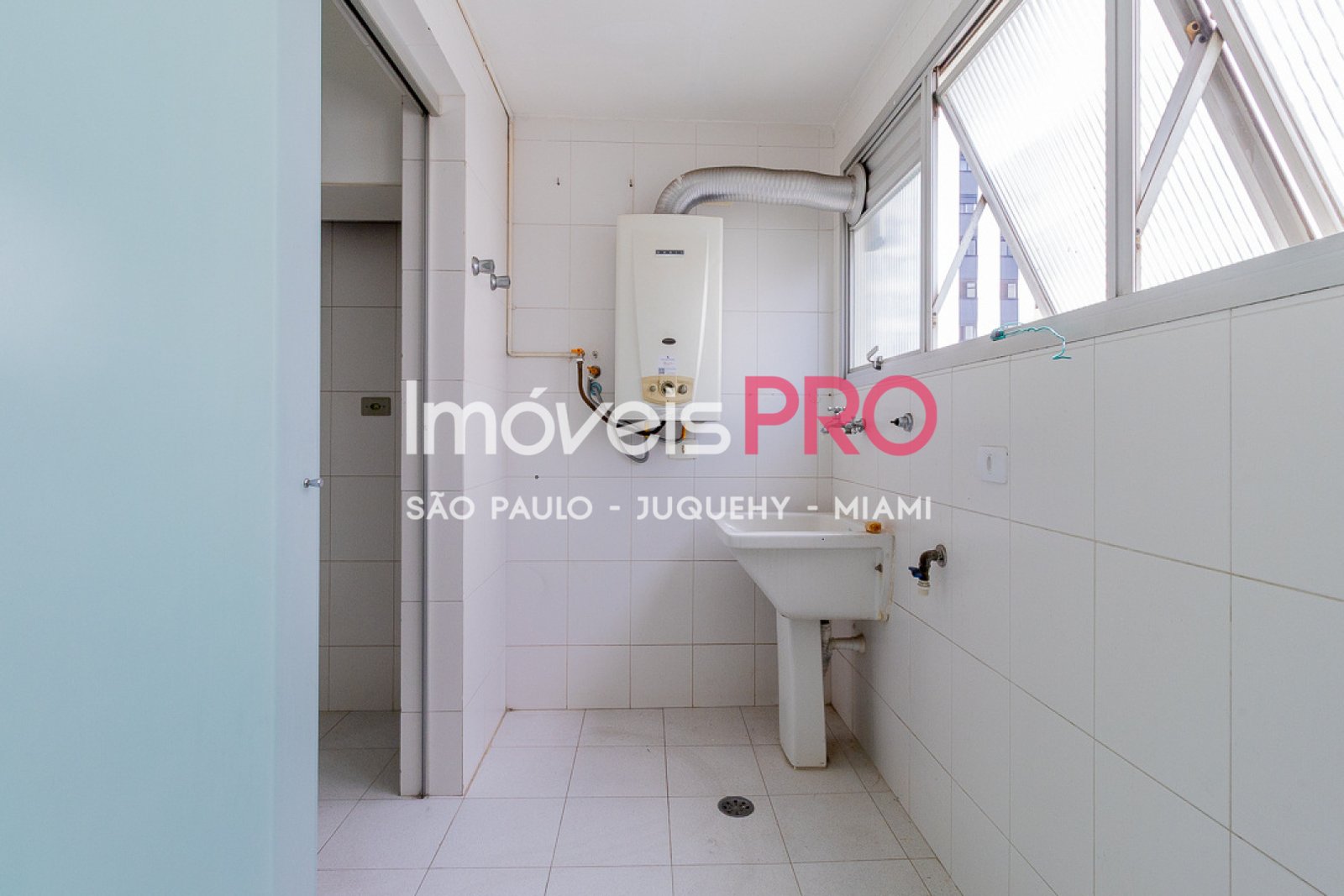 Foto :: IP38661
