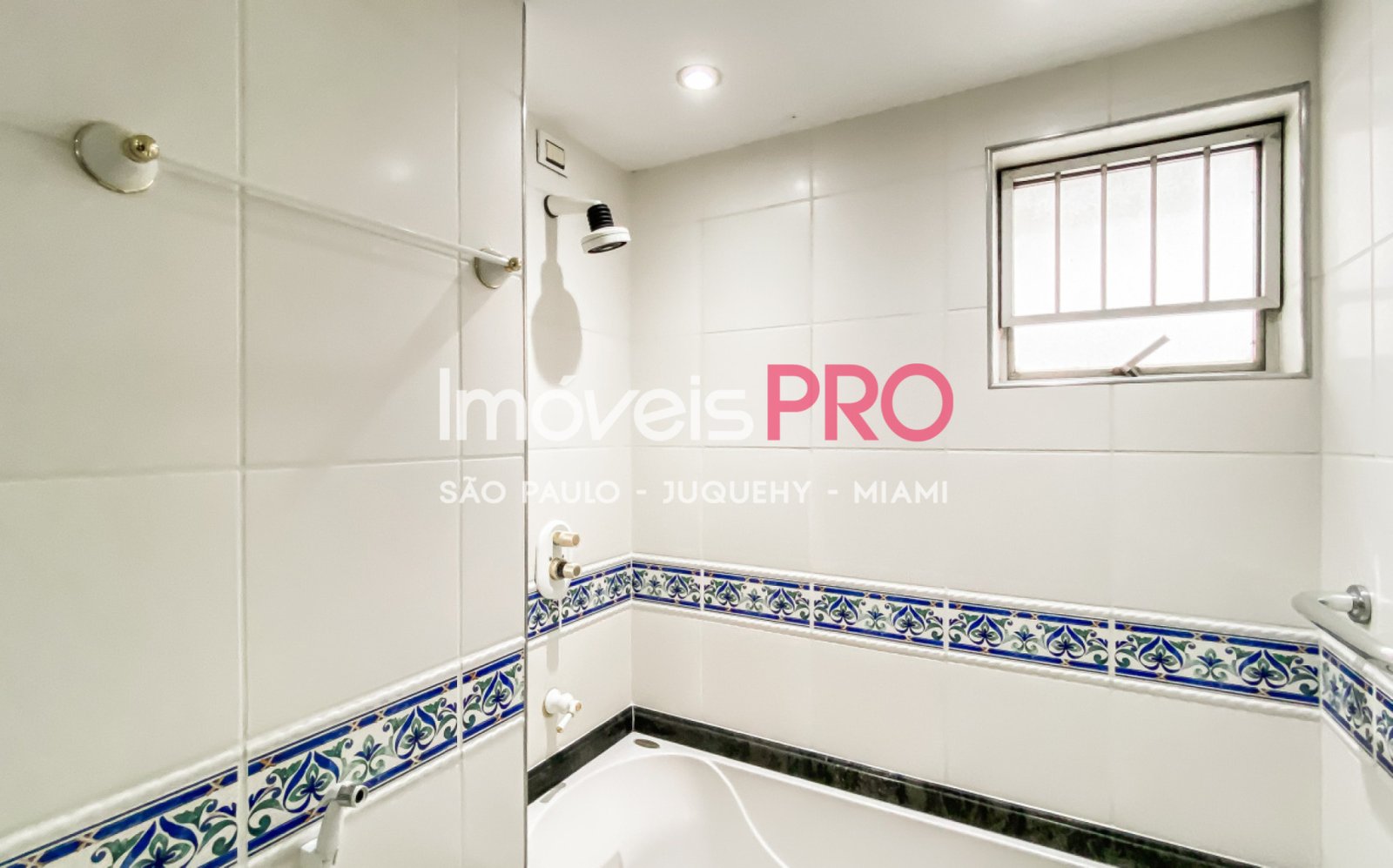 Foto :: IP38667