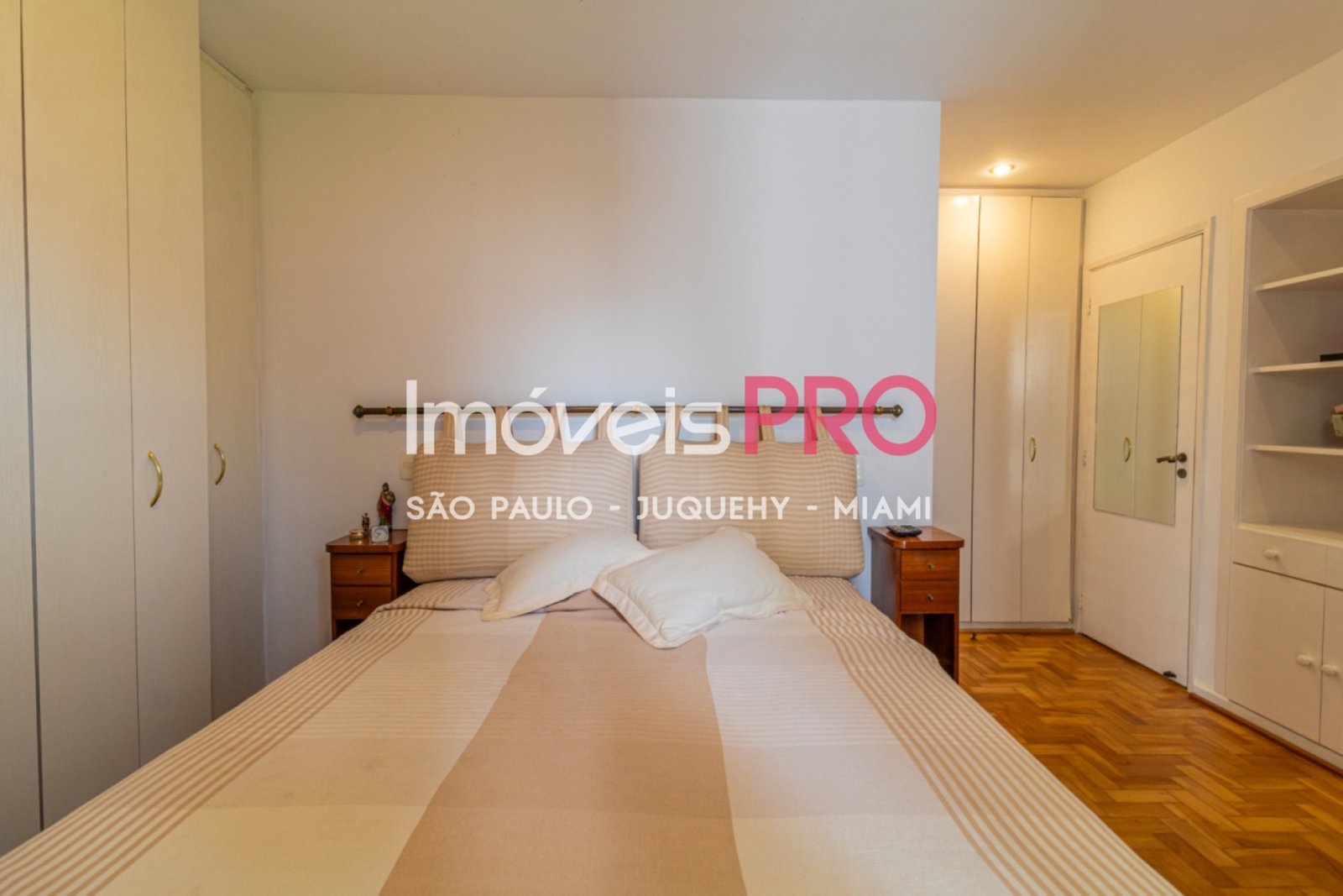 Foto :: IP38676