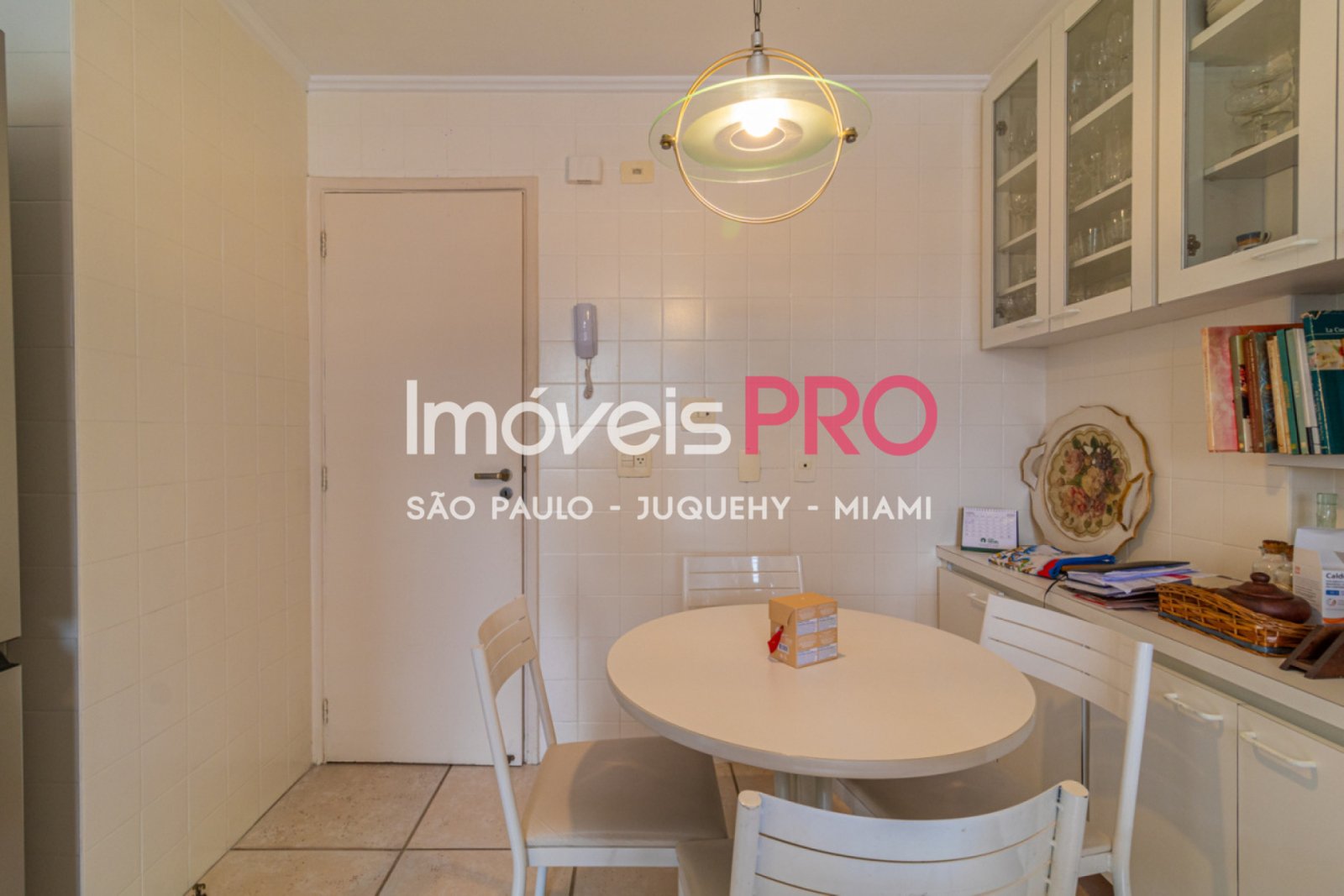 Foto :: https://assets.imoveispro.com.br/thumb/IP38676/apartamento-venda-campo-belo_IP38676_35_1920x1080.jpg?