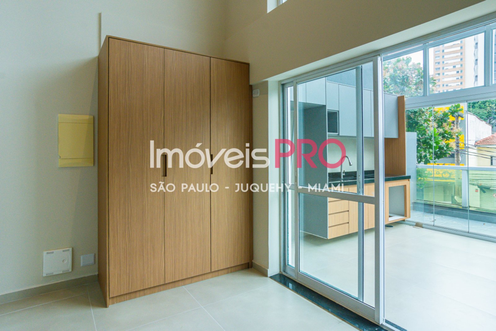 Foto :: IP38679