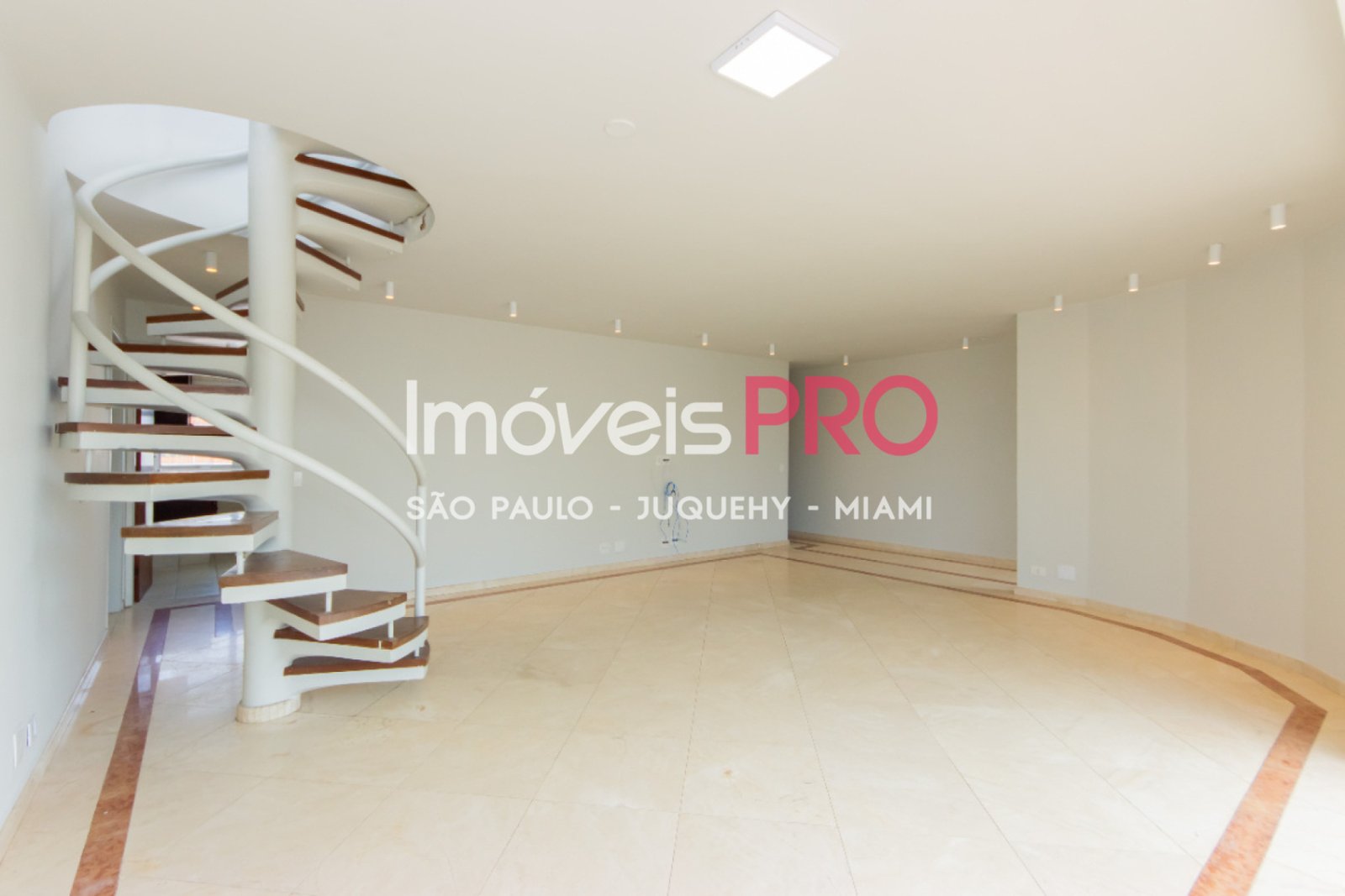 Foto :: https://assets.imoveispro.com.br/thumb/IP38681/cobertura-venda-campo-belo_IP38681_17_1920x1080.jpg?