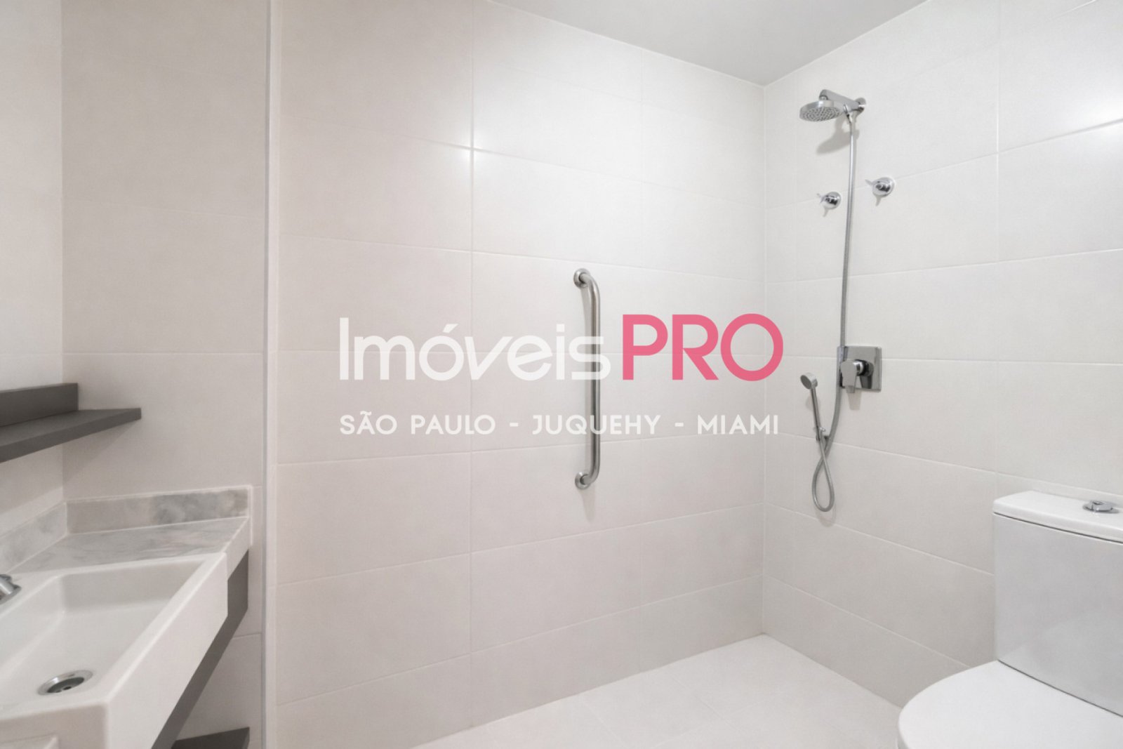 Foto :: https://assets.imoveispro.com.br/thumb/IP38682/apartamento-venda-pinheiros_IP38682_11_1920x1080.jpg?