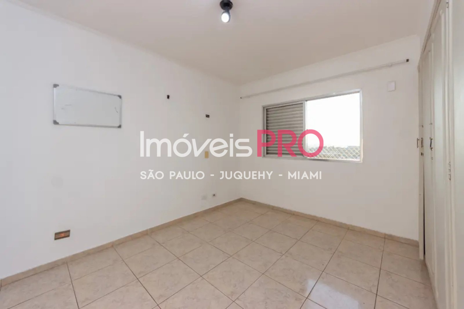 Foto :: https://assets.imoveispro.com.br/thumb/IP38687/apartamento-venda-saude_IP38687_11_1920x1080.jpg?