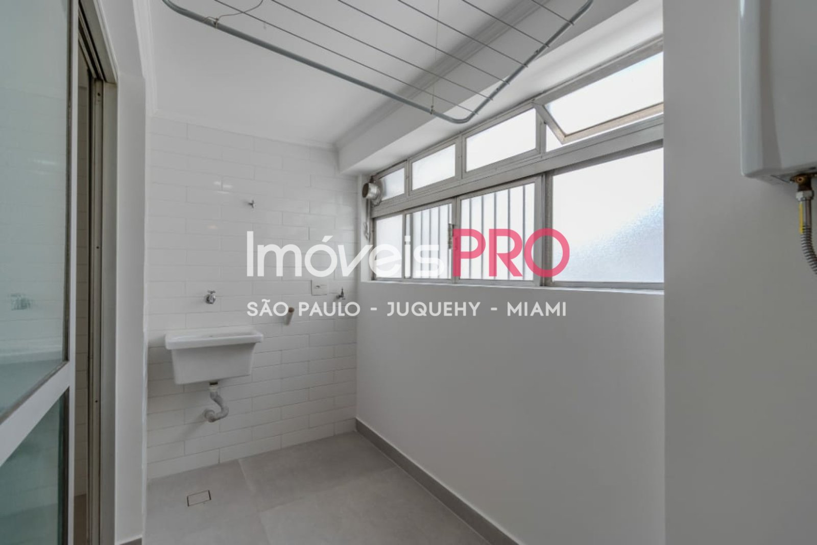 Foto :: IP38690