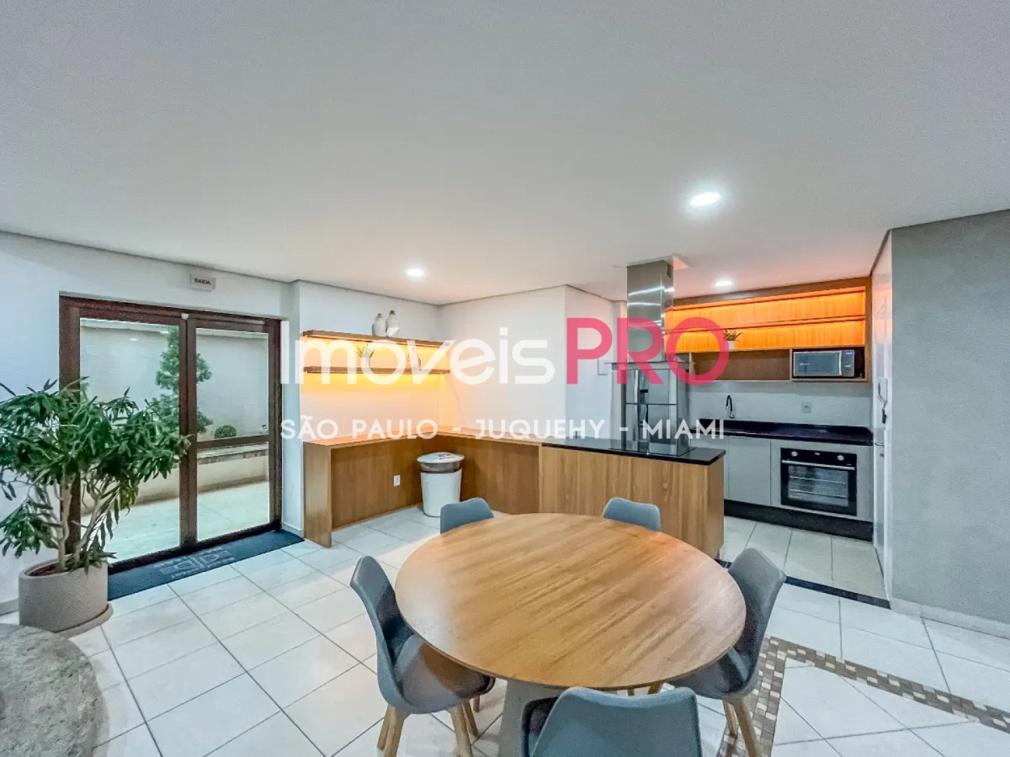 Foto :: https://assets.imoveispro.com.br/thumb/IP38691/apartamento-venda-vila-clementino_IP38691_29_1920x1080.jpg?