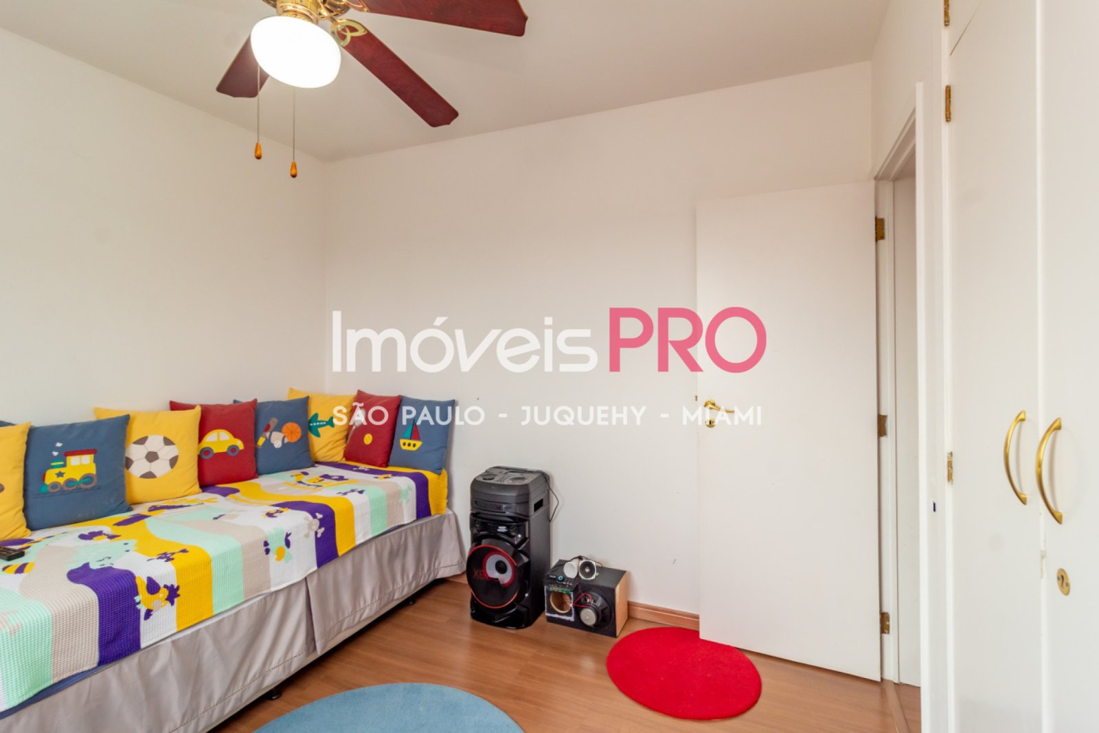 Foto :: IP38693
