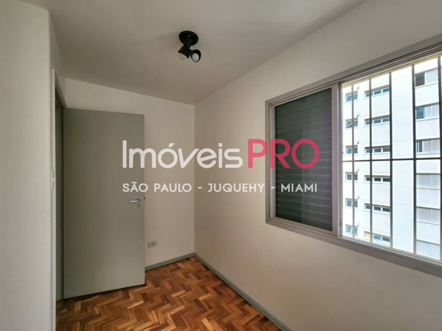 Foto :: https://assets.imoveispro.com.br/thumb/IP38694/apartamento-aluguel-moema_IP38694_11_1920x1080.jpg?