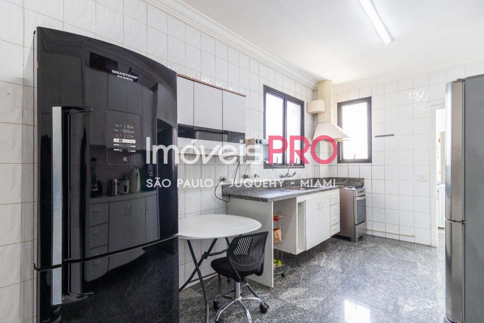 Foto :: https://assets.imoveispro.com.br/thumb/IP38700/apartamento-venda-vila-mascote_IP38700_17_1920x1080.jpg?