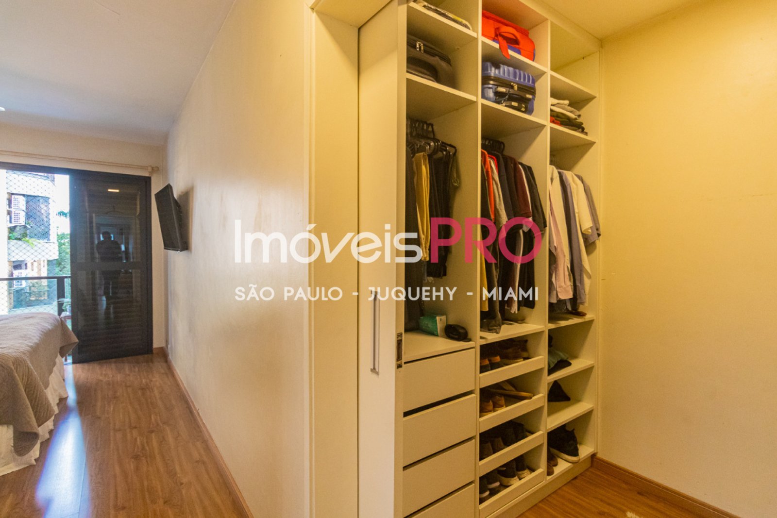 Foto :: https://assets.imoveispro.com.br/thumb/IP38702/apartamento-venda-moema-passaros_IP38702_11_1920x1080.jpg?