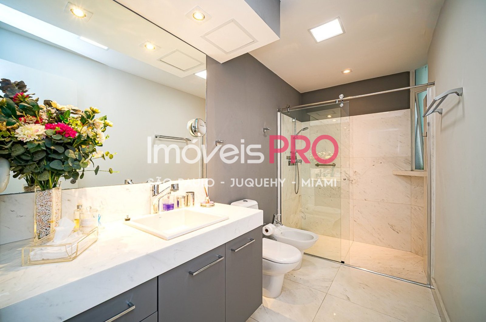 Foto :: https://assets.imoveispro.com.br/thumb/IP38711/cobertura-venda-alto-da-boa-vista_IP38711_47_1920x1080.jpg?