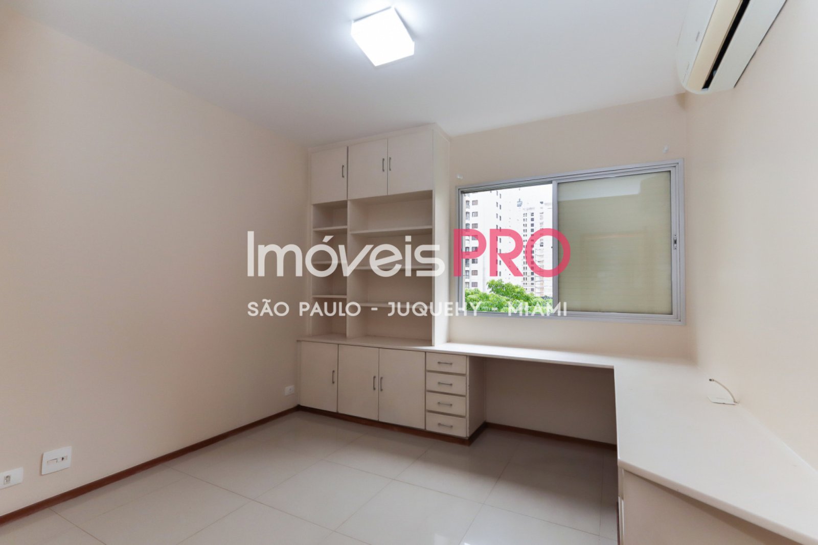 Foto :: https://assets.imoveispro.com.br/thumb/IP38715/apartamento-aluguel-brooklin_IP38715_17_1920x1080.jpg?