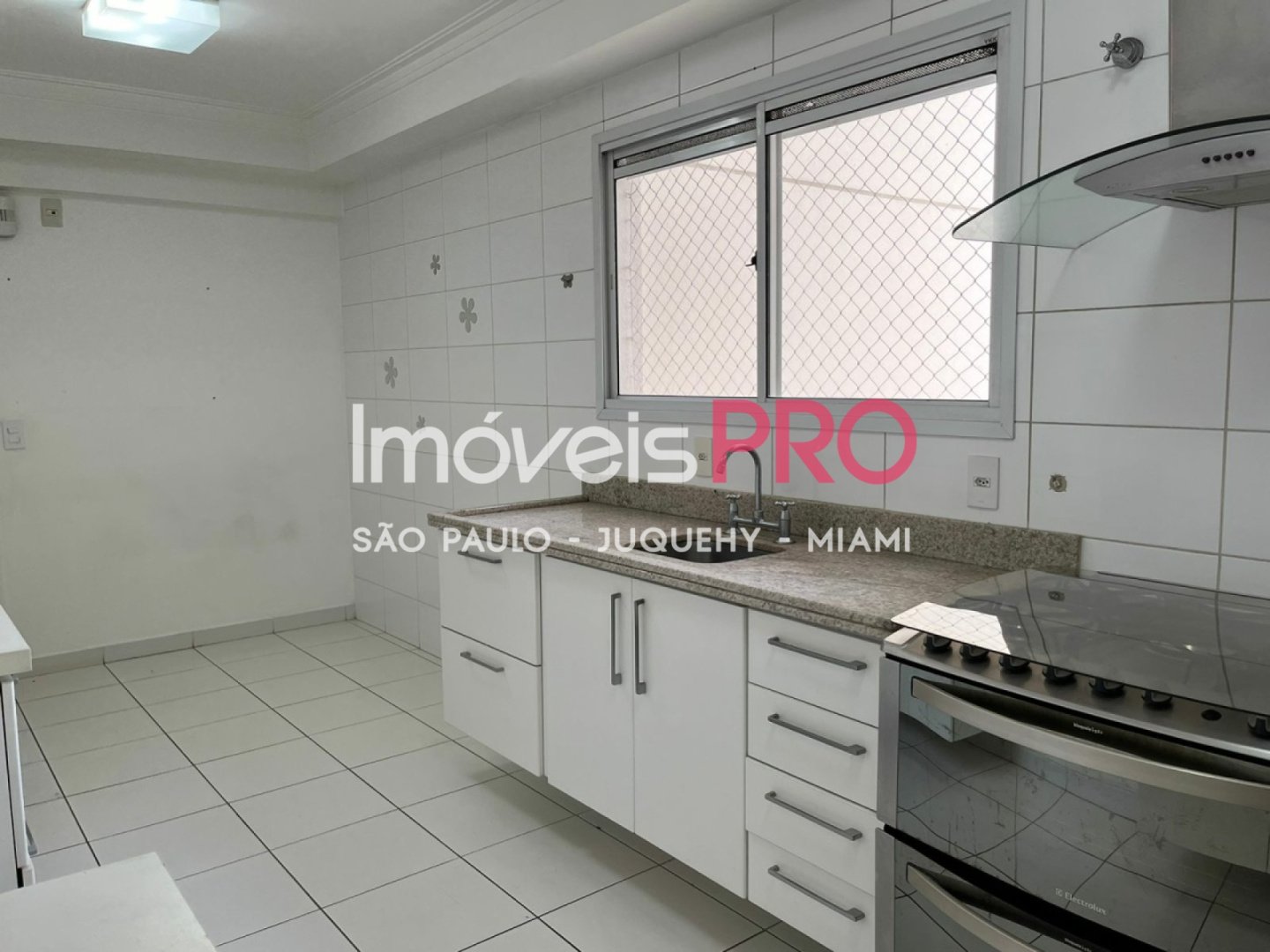 Foto :: IP38720