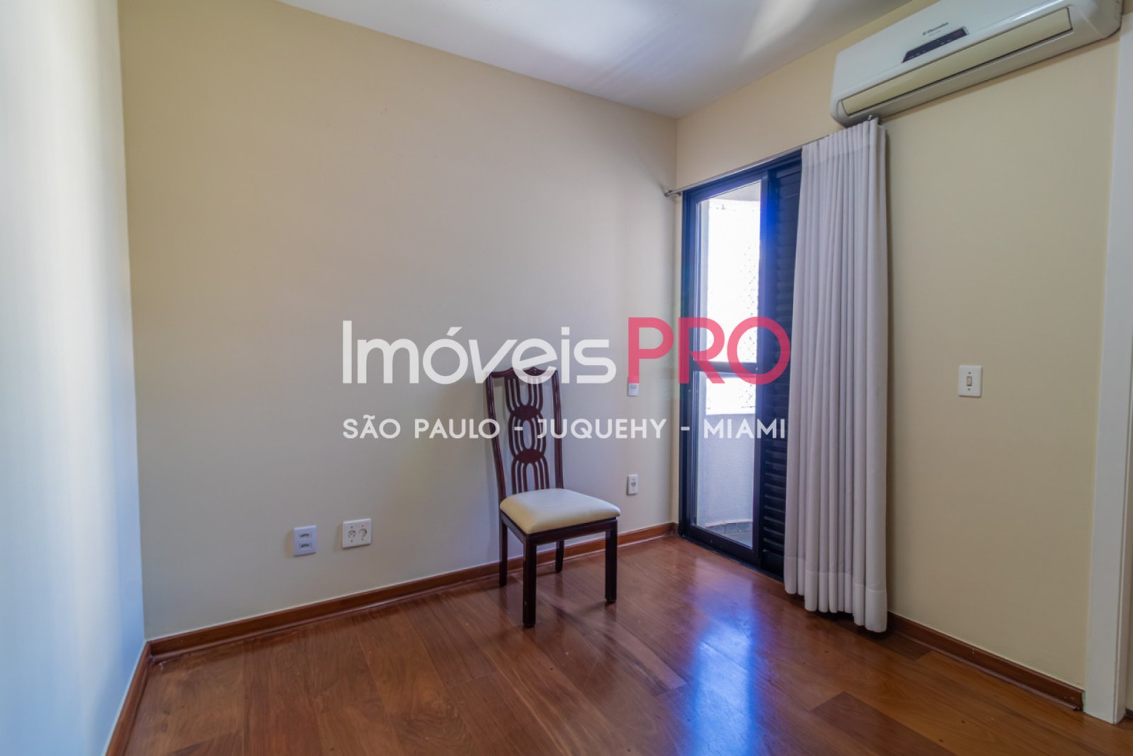 Foto :: IP38722