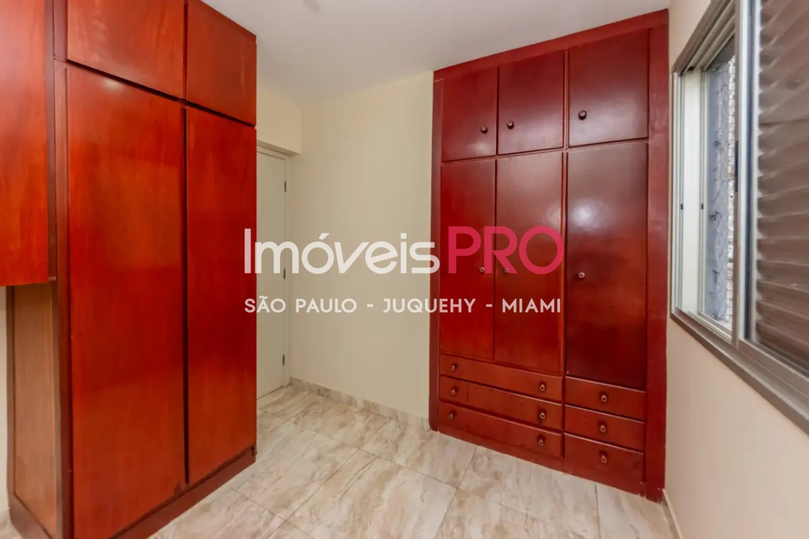 Foto :: https://assets.imoveispro.com.br/thumb/IP38731/apartamento-venda-saude_IP38731_11_1920x1080.jpg?