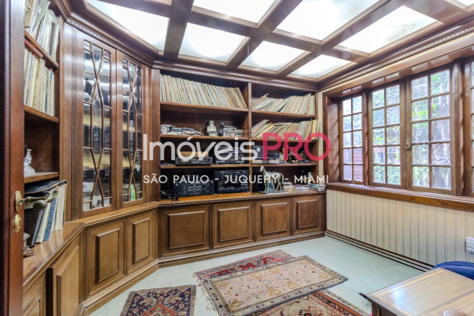 Foto :: https://assets.imoveispro.com.br/thumb/IP38736/casa-venda-brooklin-paulista_IP38736_11_1920x1080.jpg?