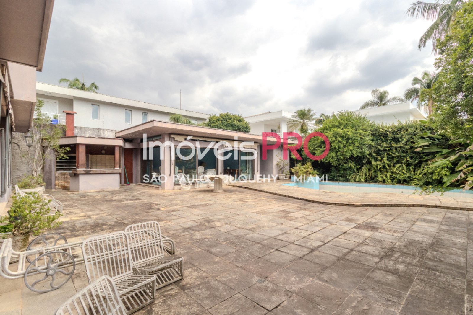 Foto :: https://assets.imoveispro.com.br/thumb/IP38736/casa-venda-brooklin-paulista_IP38736_17_1920x1080.jpg?