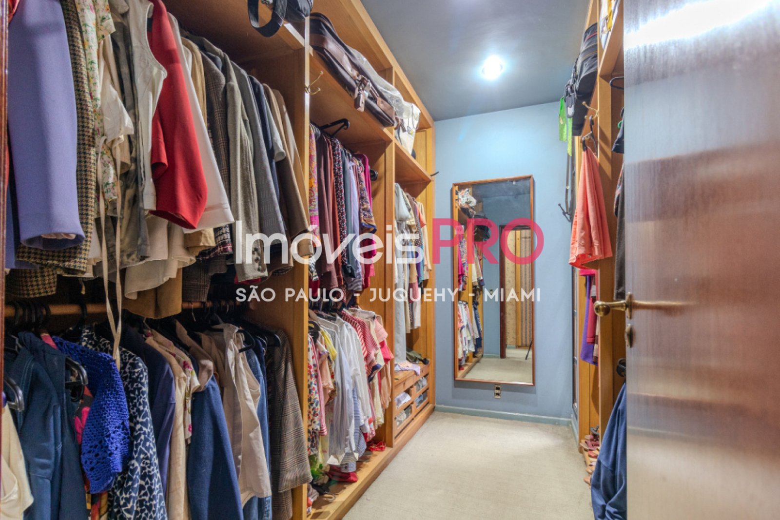 Foto :: https://assets.imoveispro.com.br/thumb/IP38736/casa-venda-brooklin-paulista_IP38736_59_1920x1080.jpg?