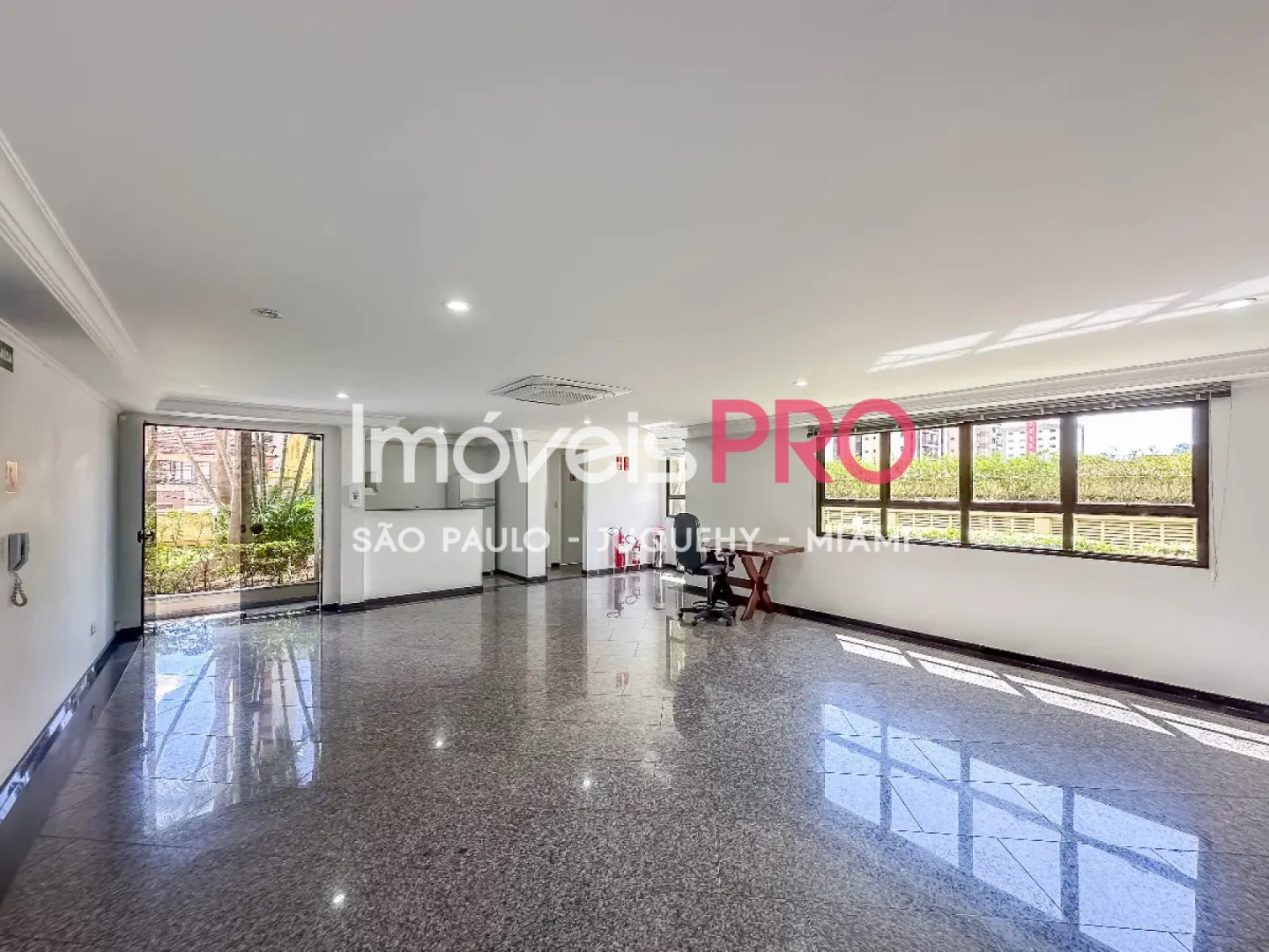 Foto :: https://assets.imoveispro.com.br/thumb/IP38753/apartamento-venda-vila-da-saude_IP38753_17_1920x1080.jpg?