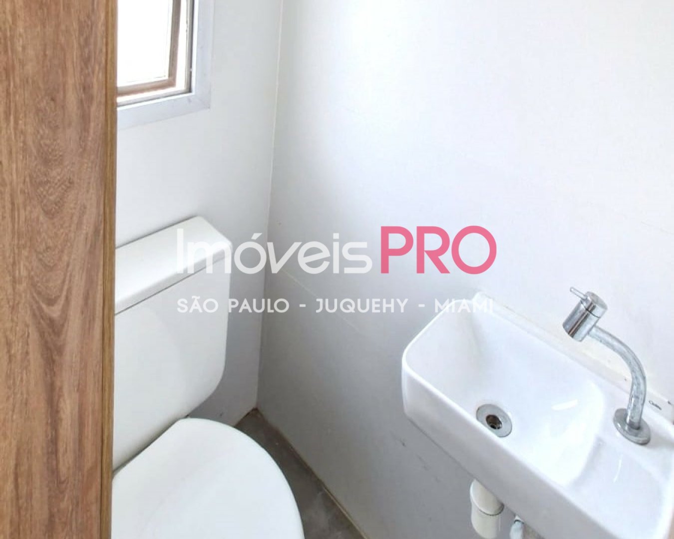 Foto :: IP38758