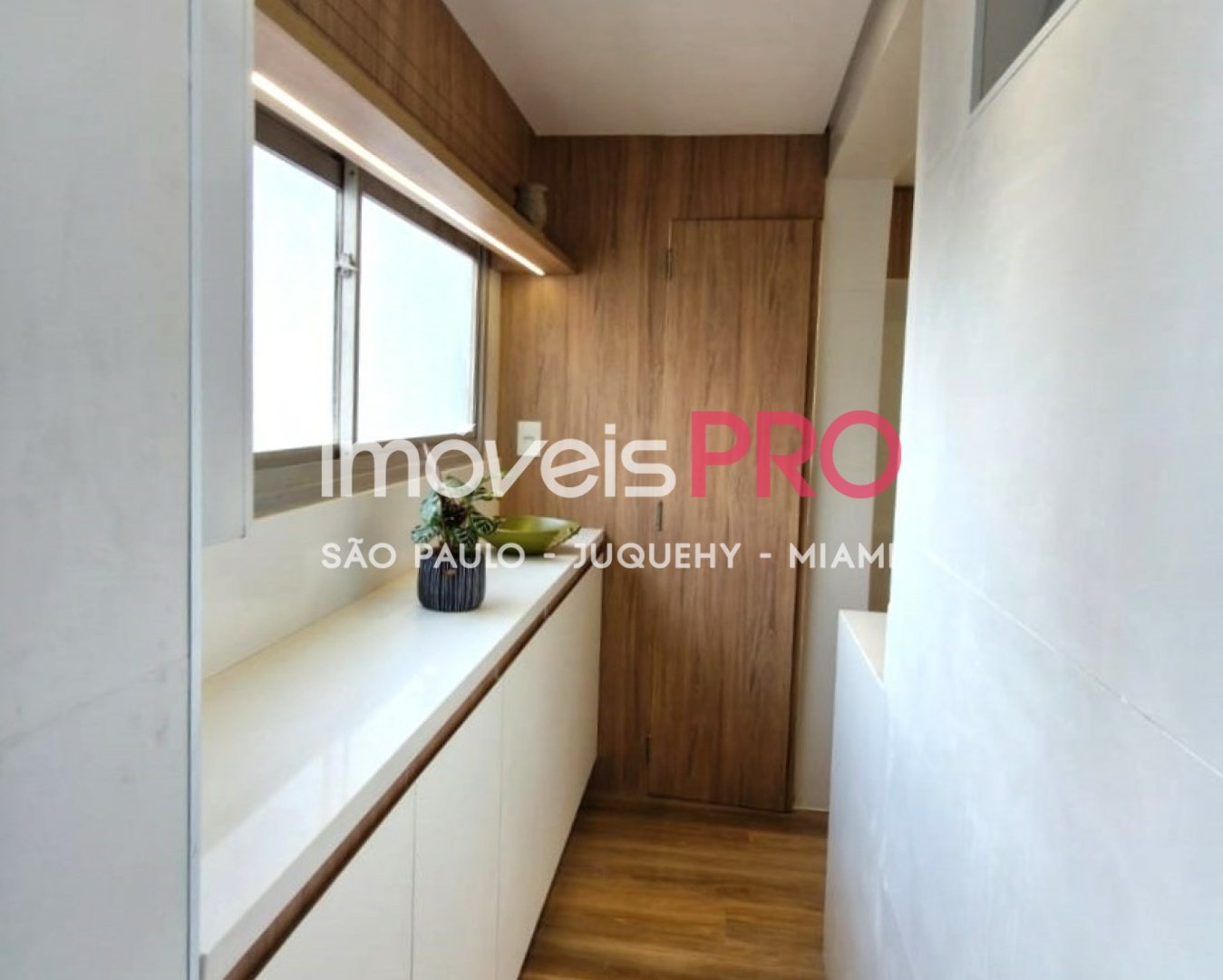 Foto :: IP38758