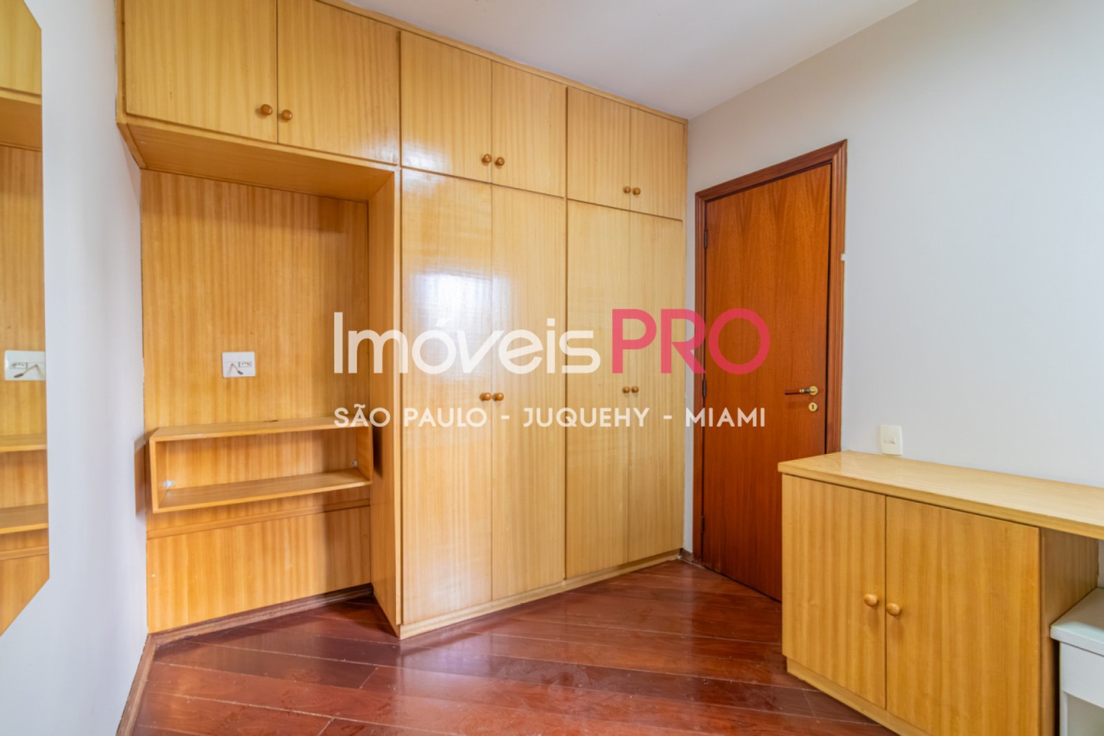 Foto :: https://assets.imoveispro.com.br/thumb/IP38761/apartamento-venda-moema-passaros_IP38761_11_1920x1080.jpg?