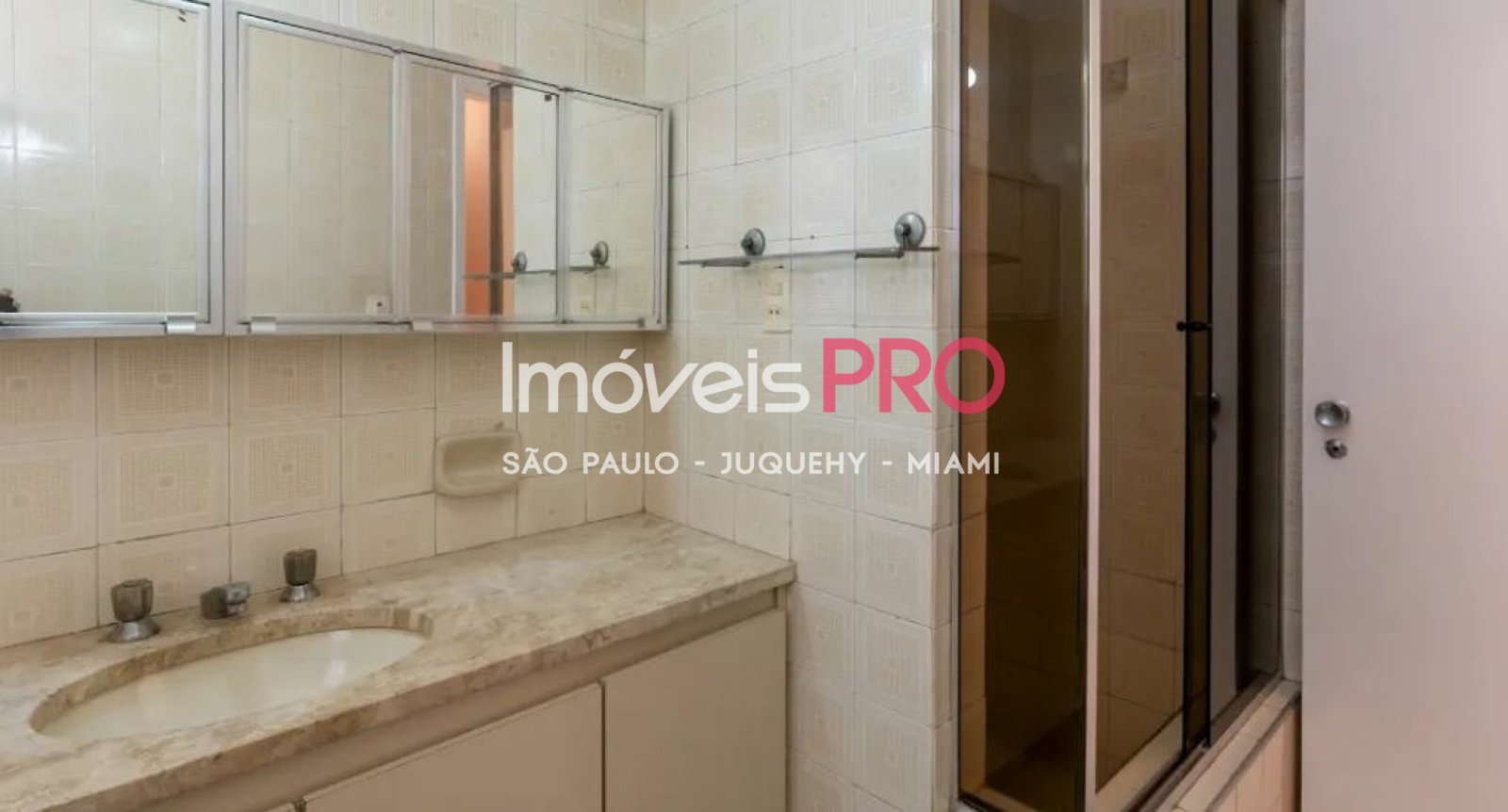 Foto :: IP38764