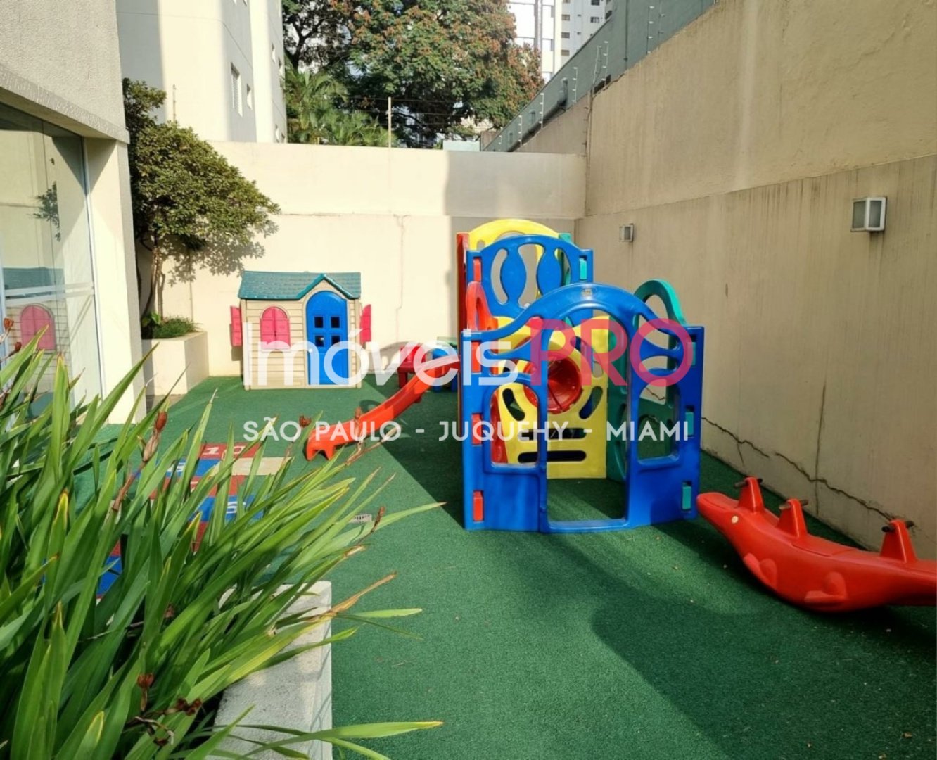 Foto :: IP38764