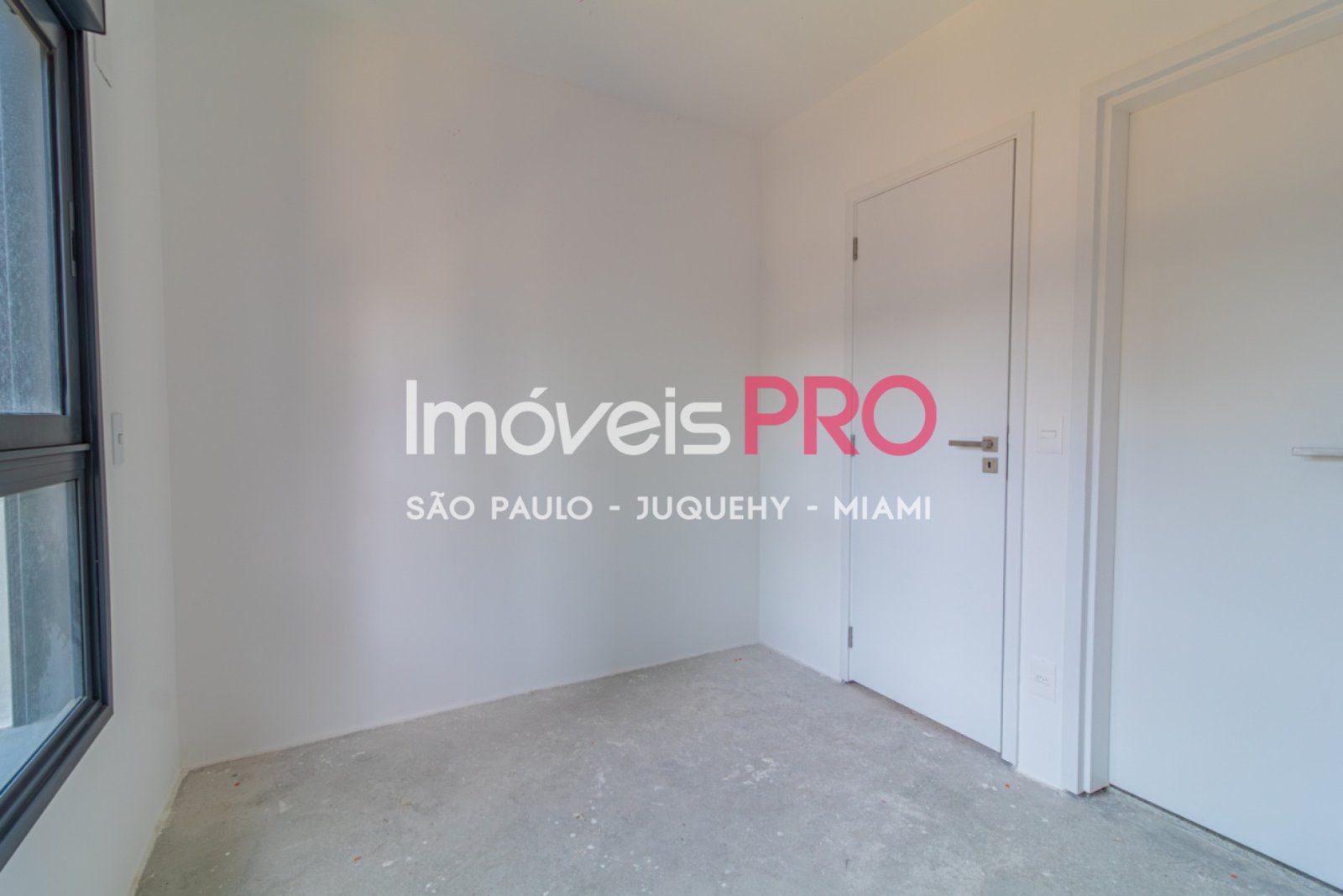 Foto :: IP38768
