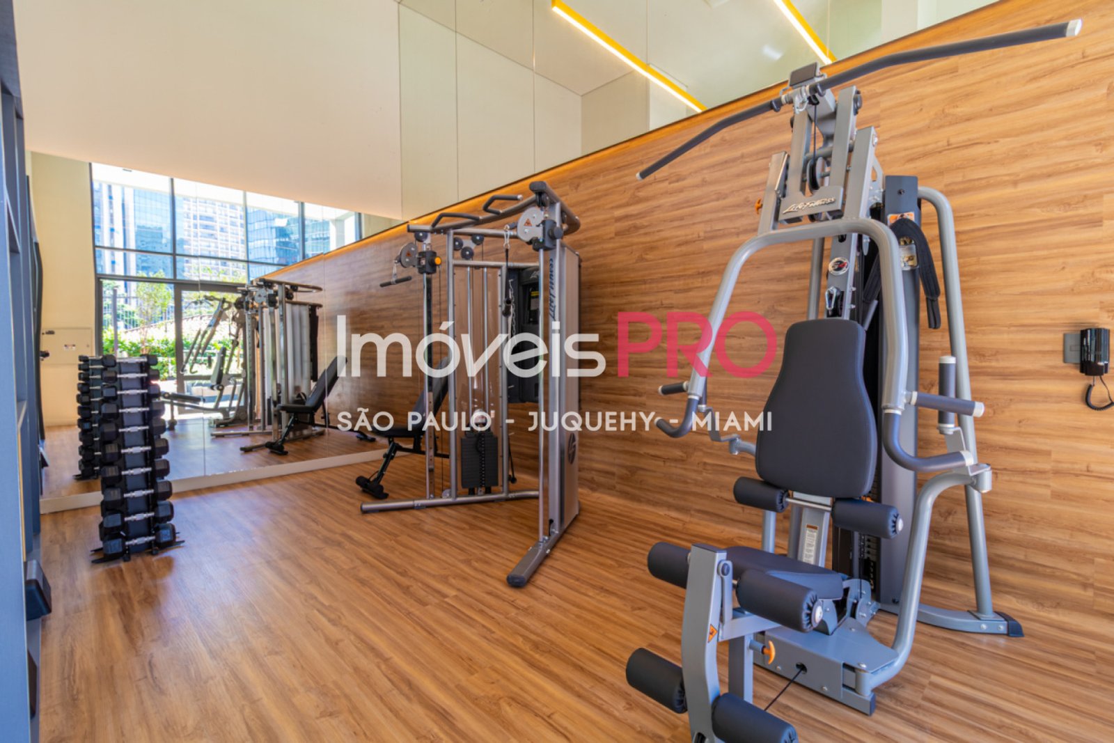 Foto :: https://assets.imoveispro.com.br/thumb/IP38768/apartamento-venda-pinheiros_IP38768_29_1920x1080.jpg?