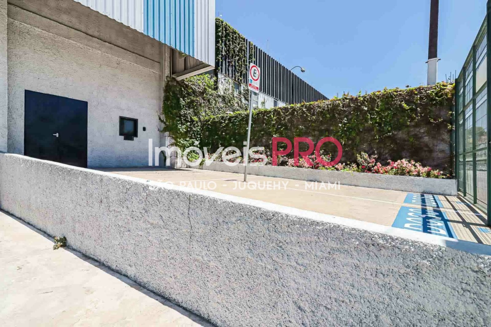 Foto :: https://assets.imoveispro.com.br/thumb/IP38771/galpao-aluguel-vila-ribeiro-de-barros_IP38771_95_1920x1080.jpg?