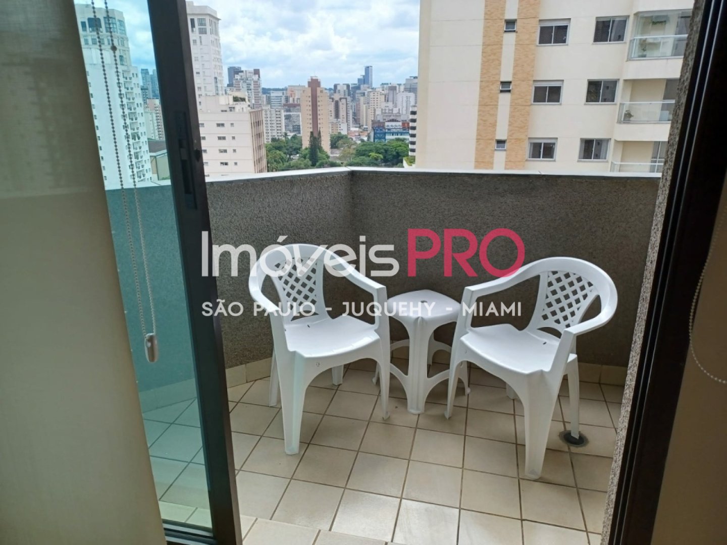 Foto :: IP38777