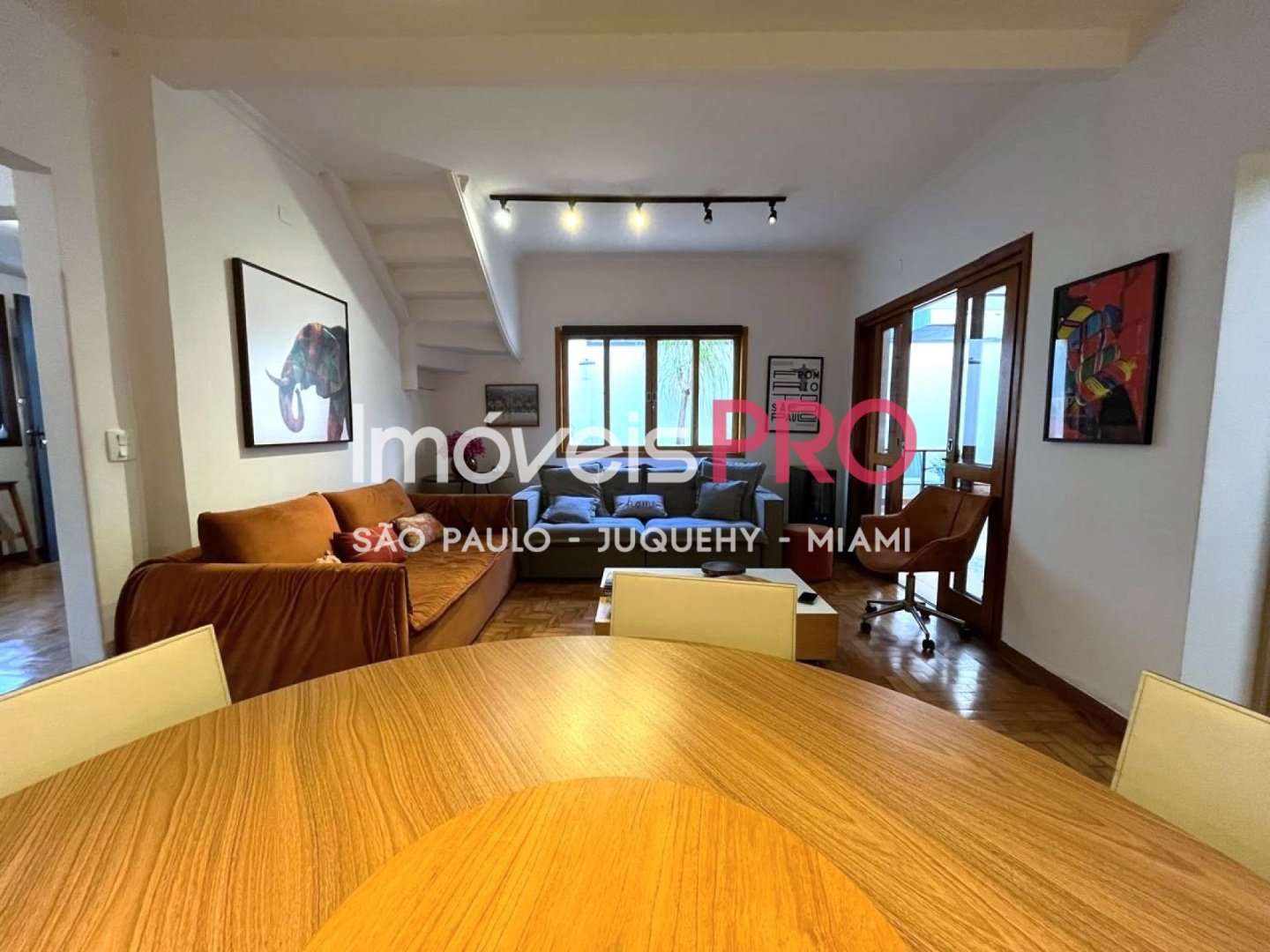 Foto :: https://assets.imoveispro.com.br/thumb/IP38783/casa-de-vila-venda-pinheiros_IP38783_11_1920x1080.jpg?