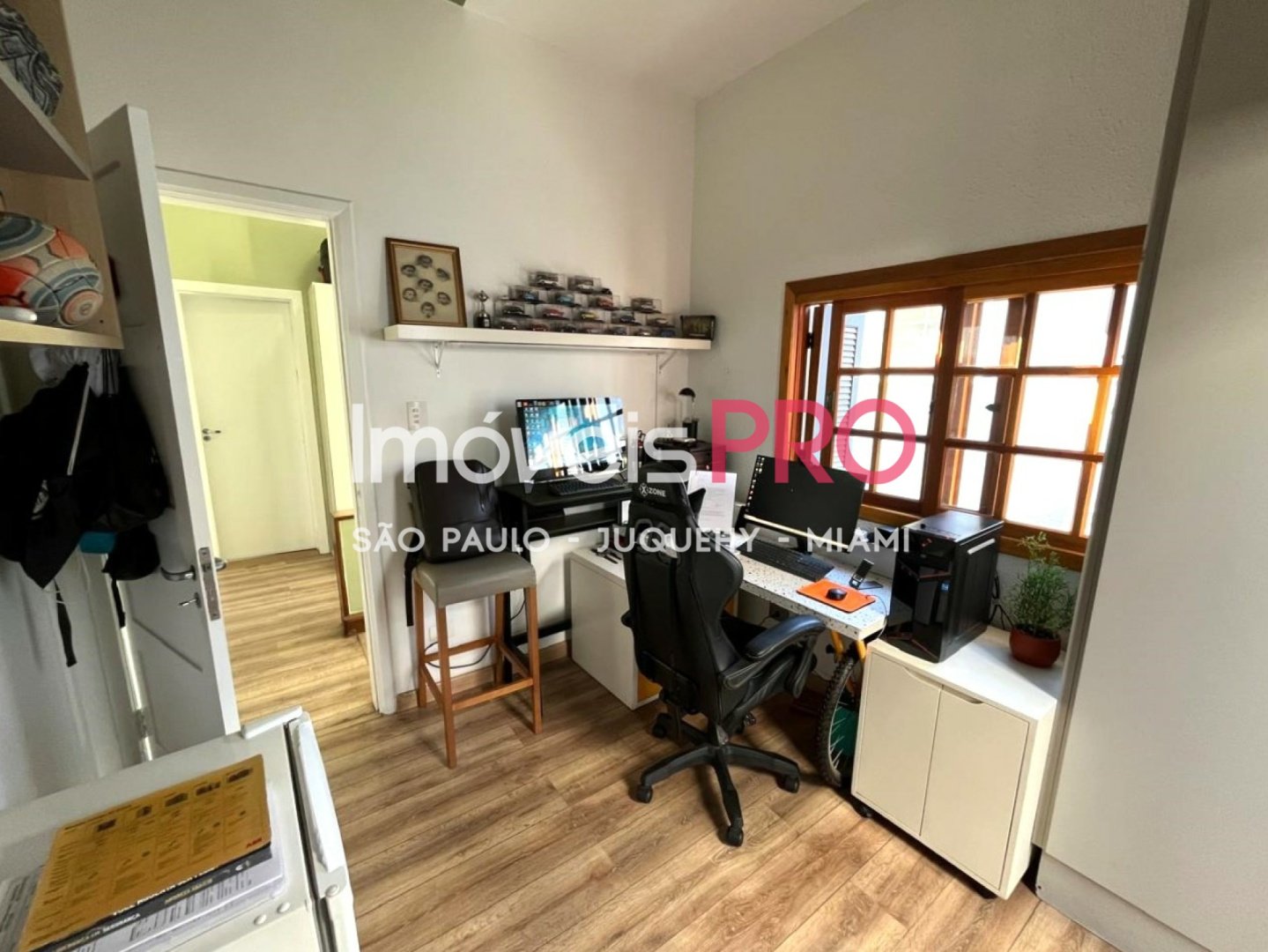 Foto :: https://assets.imoveispro.com.br/thumb/IP38783/casa-de-vila-venda-pinheiros_IP38783_29_1920x1080.jpg?