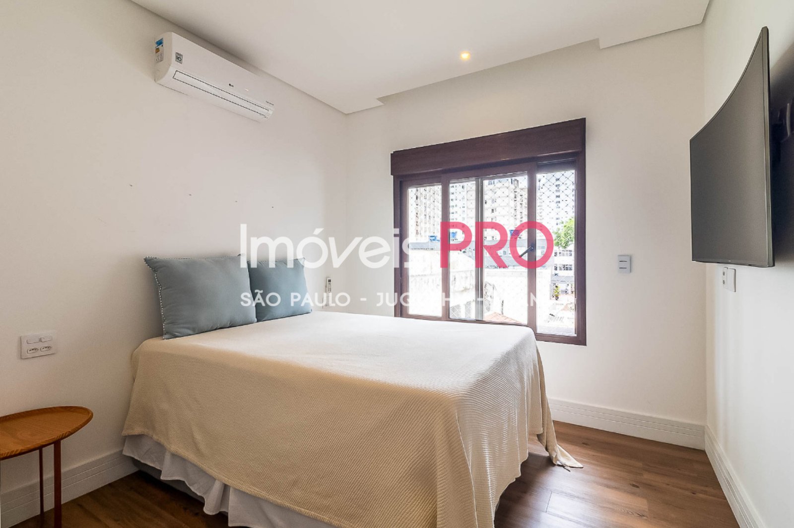 Foto :: https://assets.imoveispro.com.br/thumb/IP38785/casa-de-vila-venda-vila-nova-conceicao_IP38785_11_1920x1080.jpg?