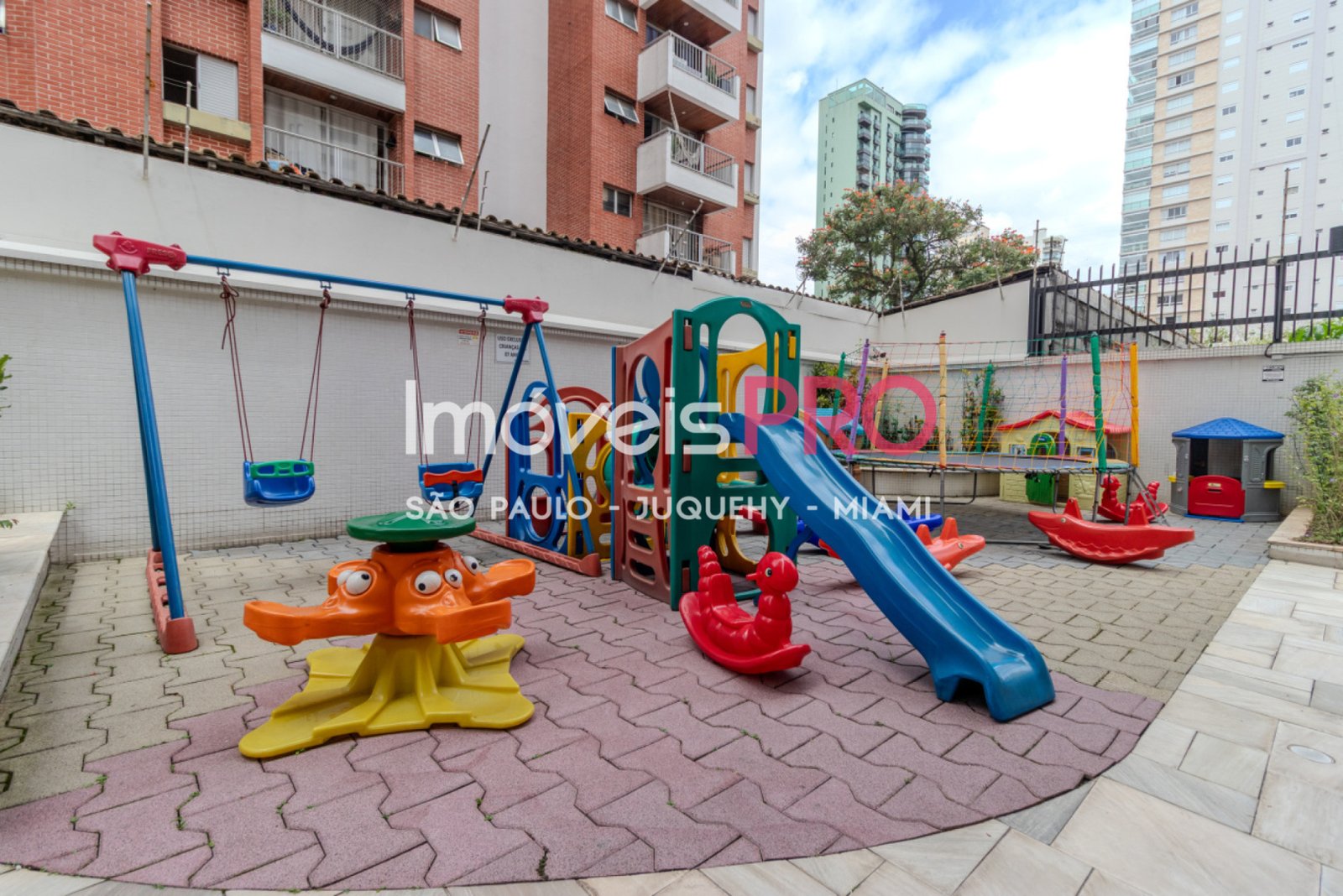 Foto :: https://assets.imoveispro.com.br/thumb/IP38788/apartamento-venda-moema_IP38788_35_1920x1080.jpg?1783030828