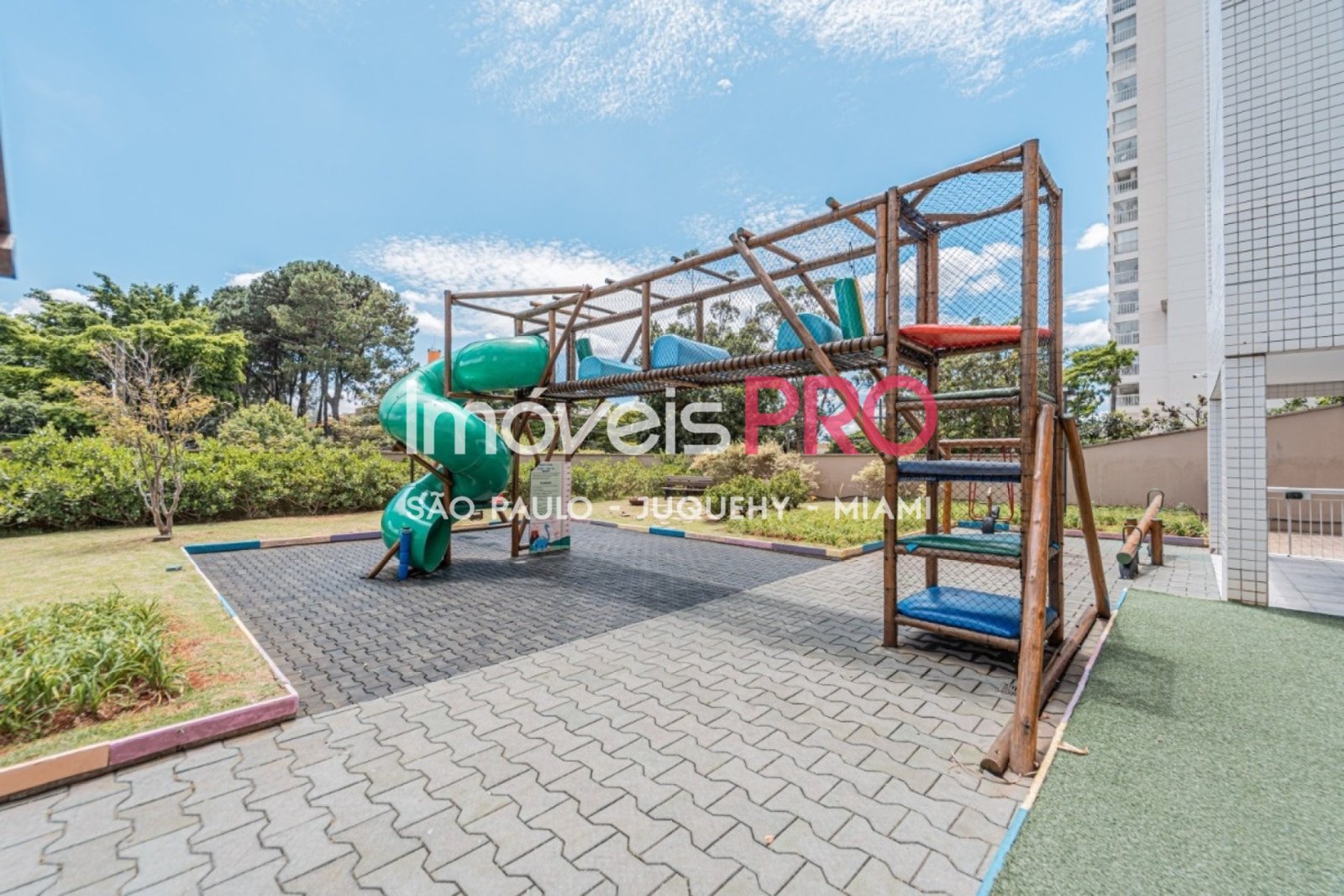 Foto :: https://assets.imoveispro.com.br/thumb/IP38796/apartamento-venda-jurubatuba_IP38796_23_1920x1080.jpg?