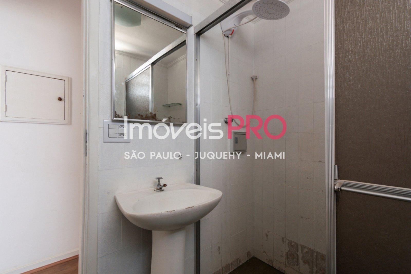 Foto :: https://assets.imoveispro.com.br/thumb/IP38799/apartamento-venda-moema-indios_IP38799_11_1920x1080.jpg?