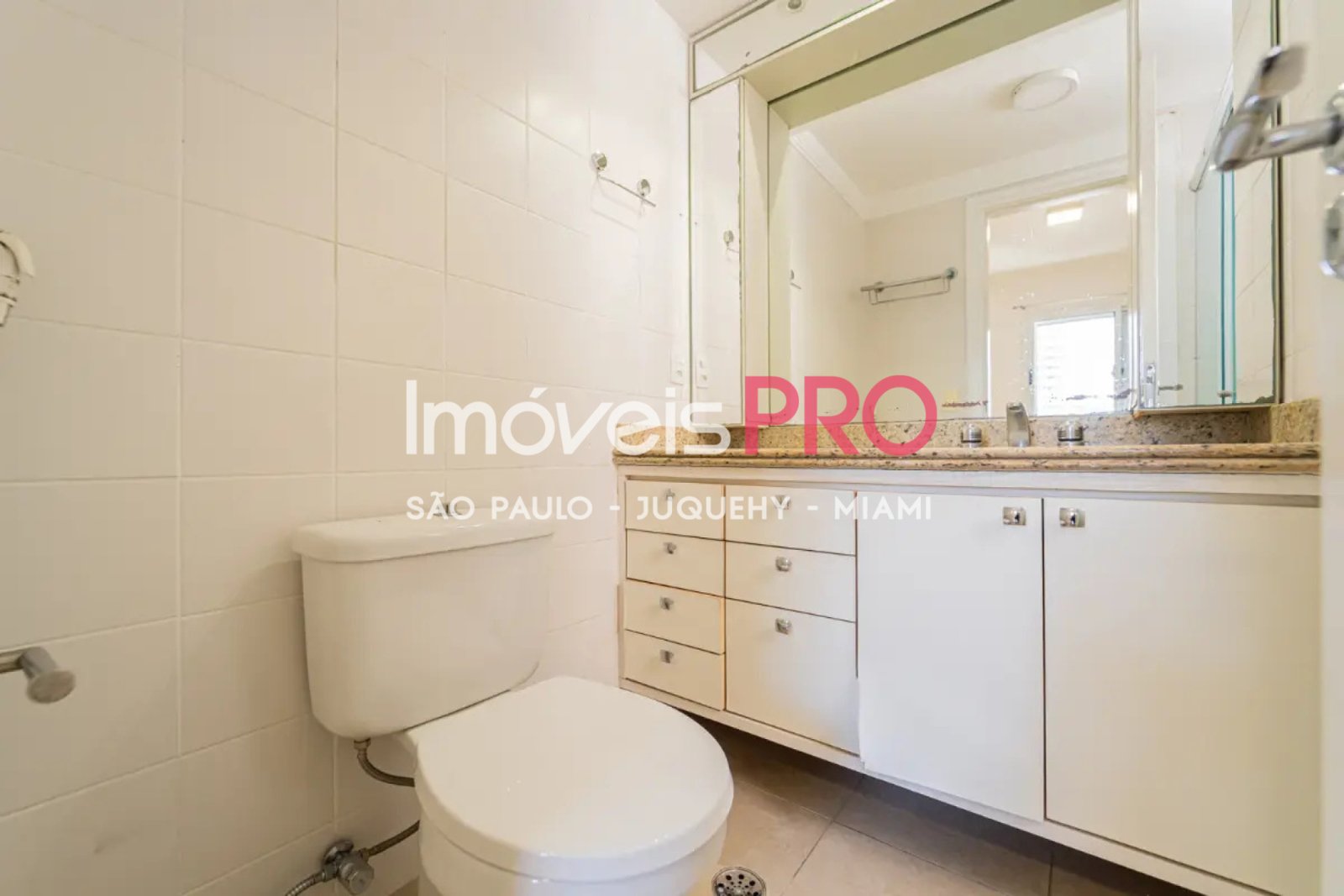 Foto :: https://assets.imoveispro.com.br/thumb/IP38801/apartamento-venda-moema-indios_IP38801_17_1920x1080.jpg?